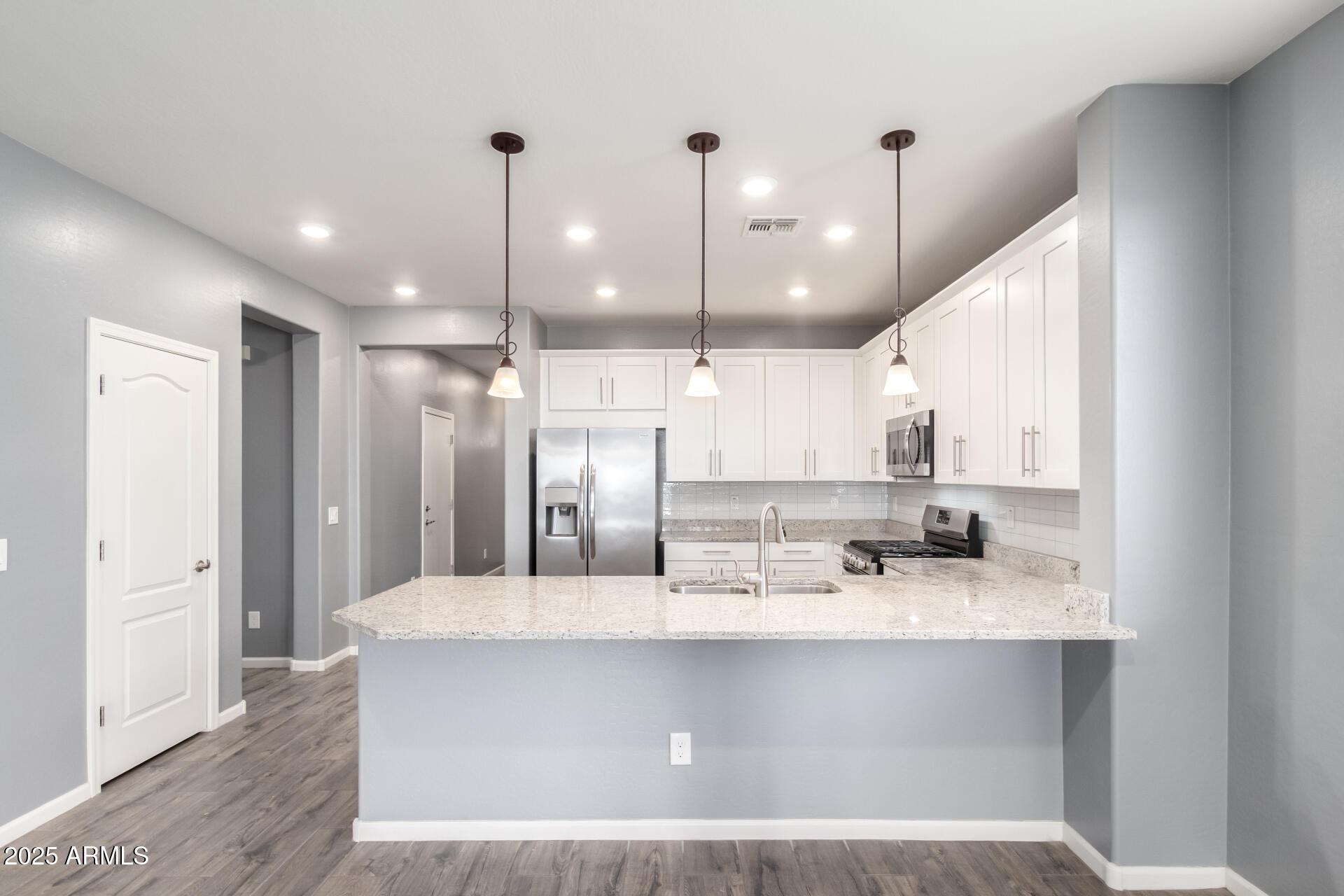 7618 S LONE PINE Place