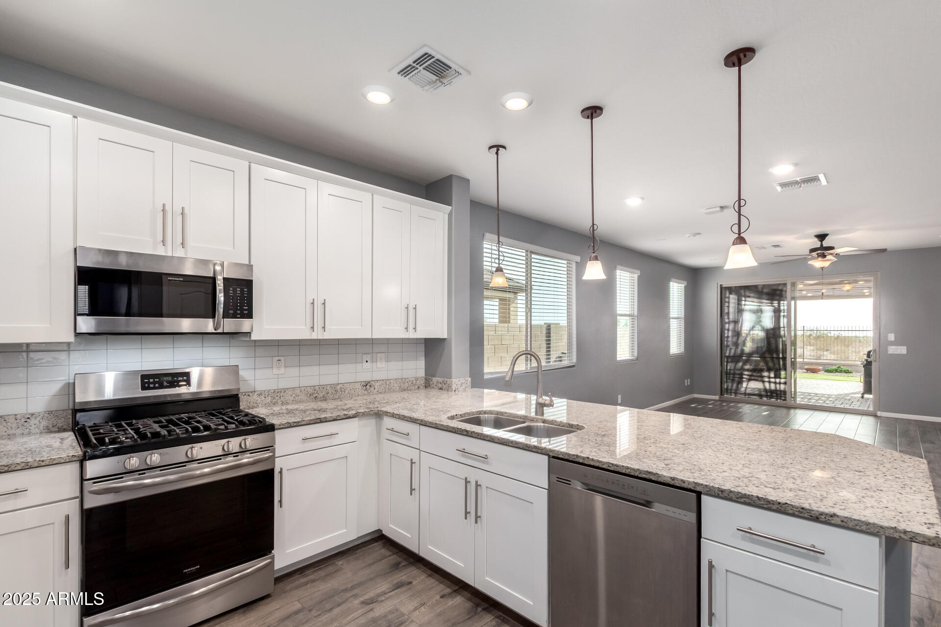 7618 S LONE PINE Place