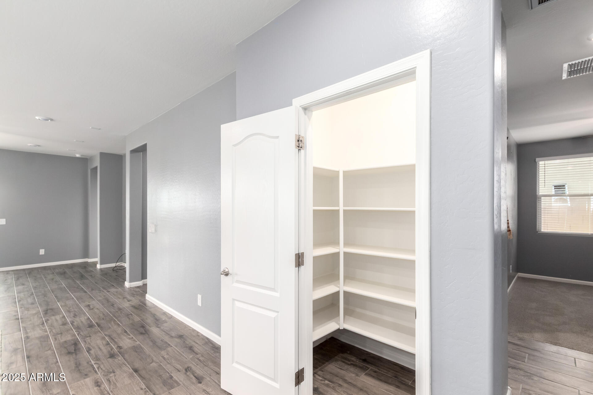 7618 S LONE PINE Place