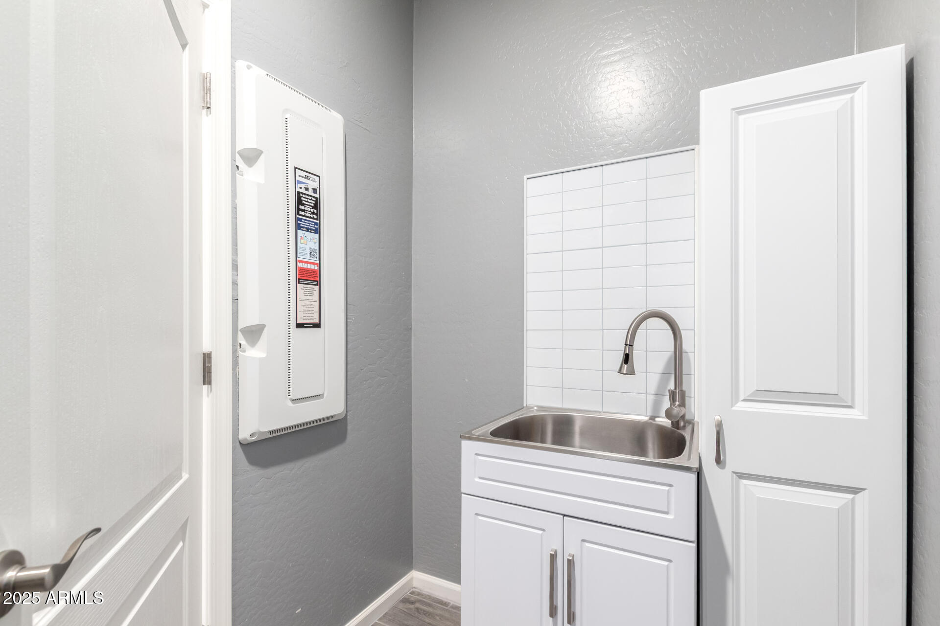 7618 S LONE PINE Place