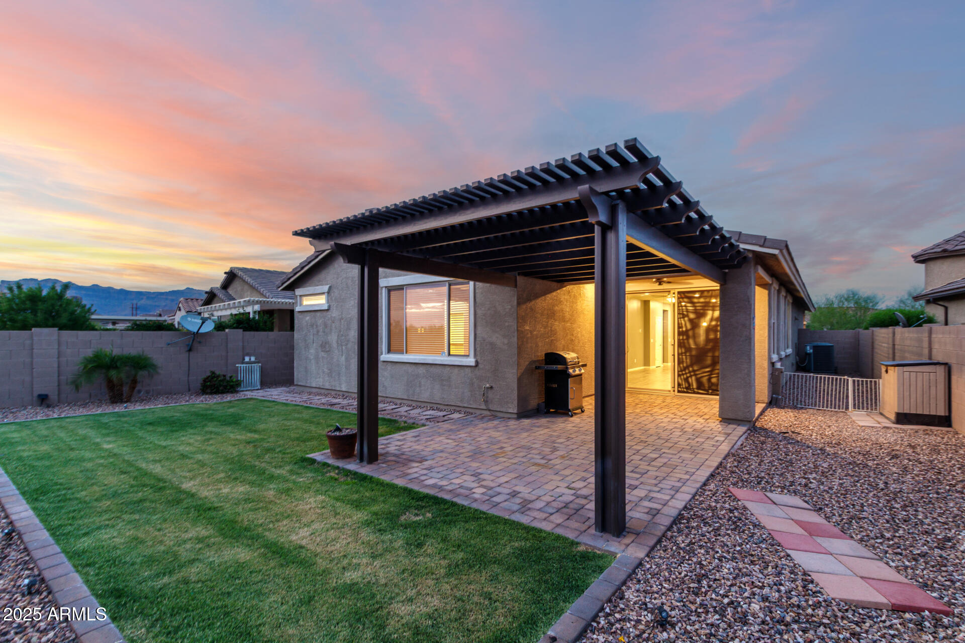 7618 S LONE PINE Place