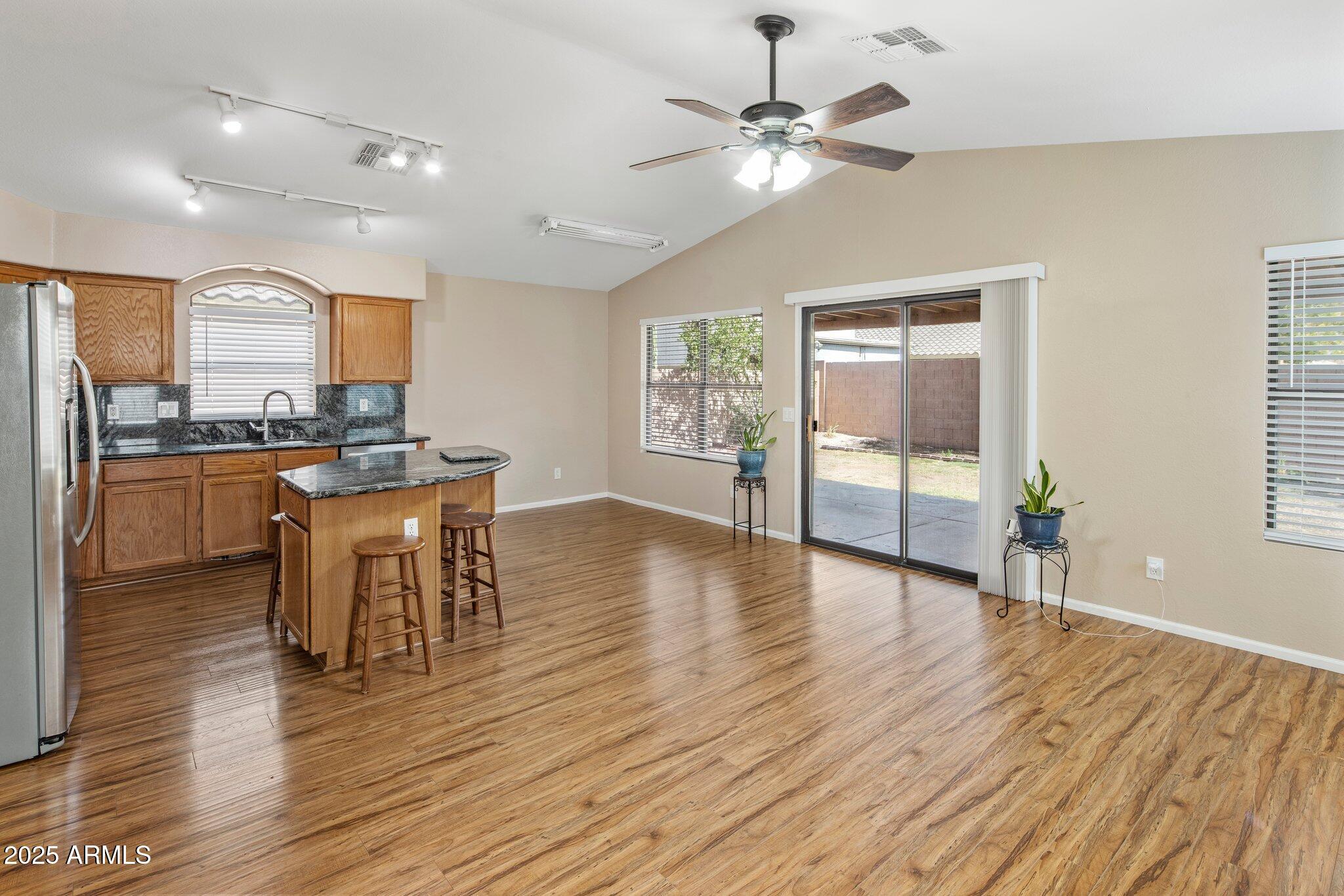 3353 E BLACKHAWK Drive