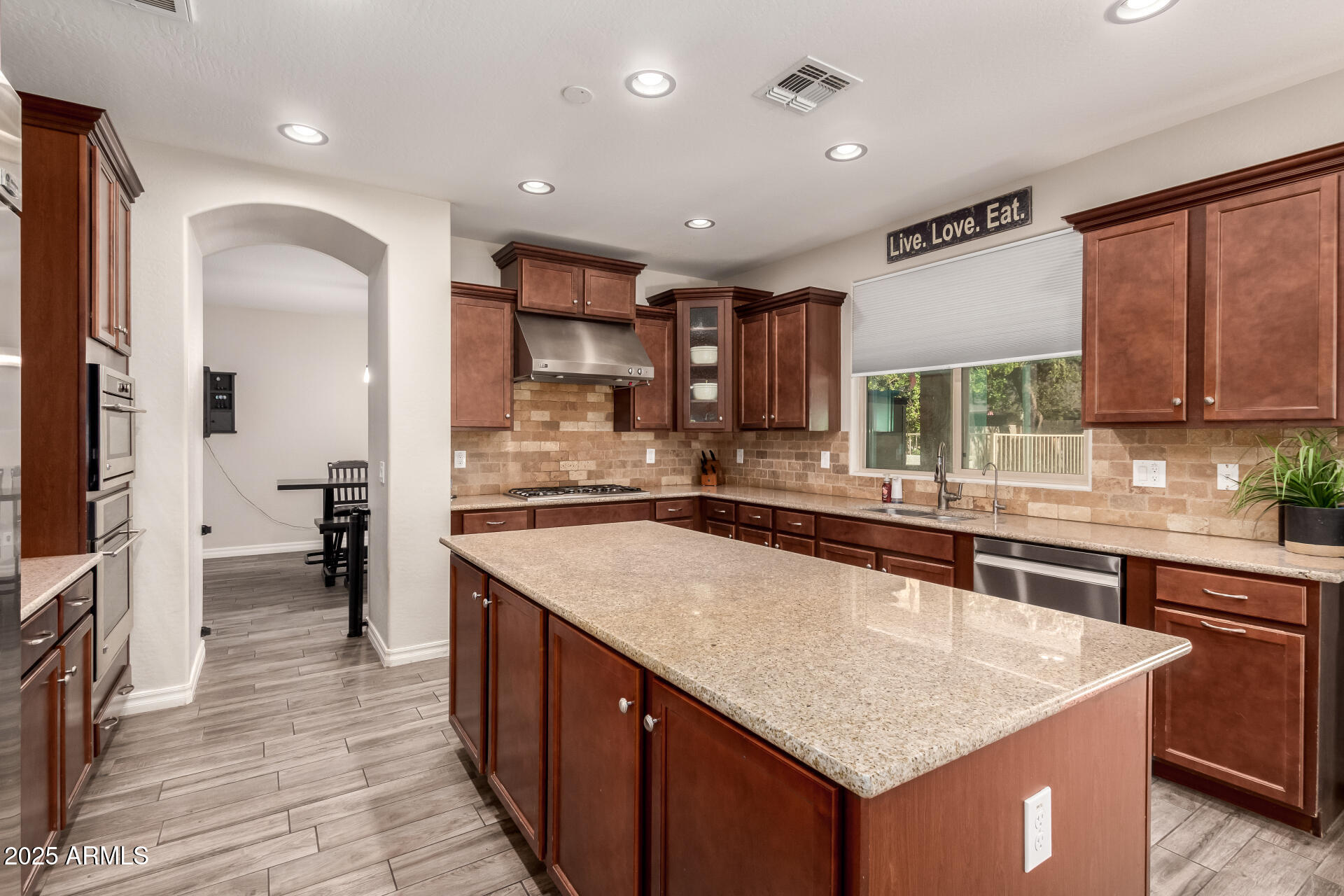 1217 W FEVER TREE Avenue