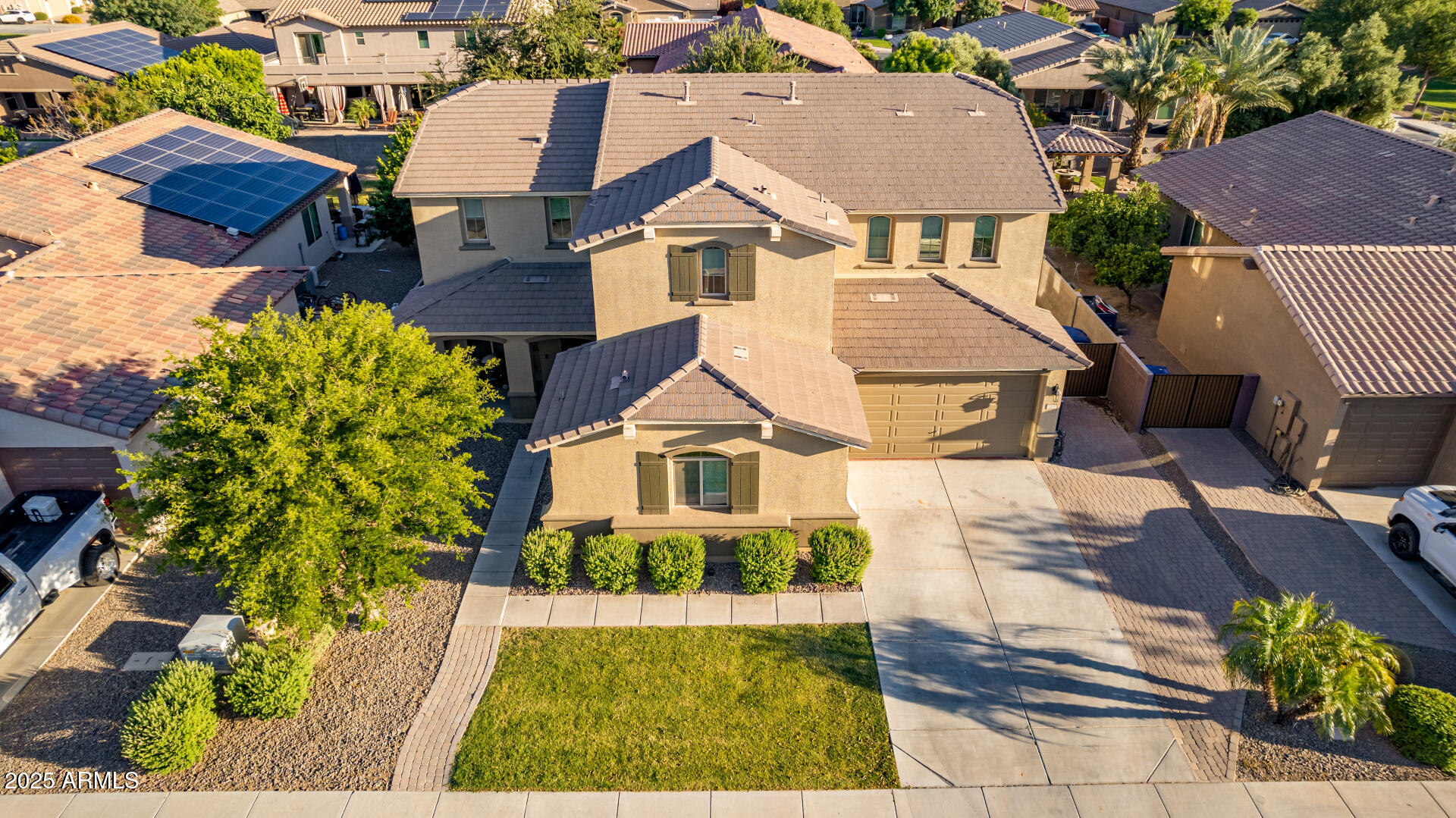 1217 W FEVER TREE Avenue