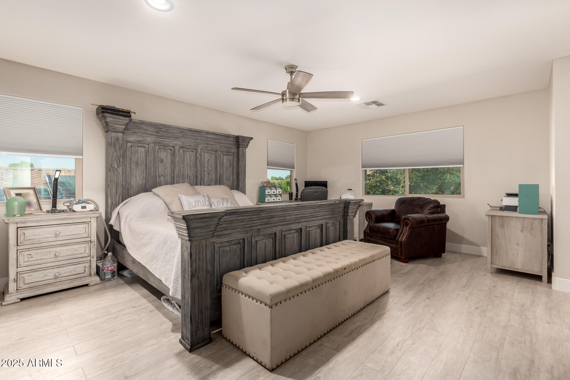 1217 W FEVER TREE Avenue