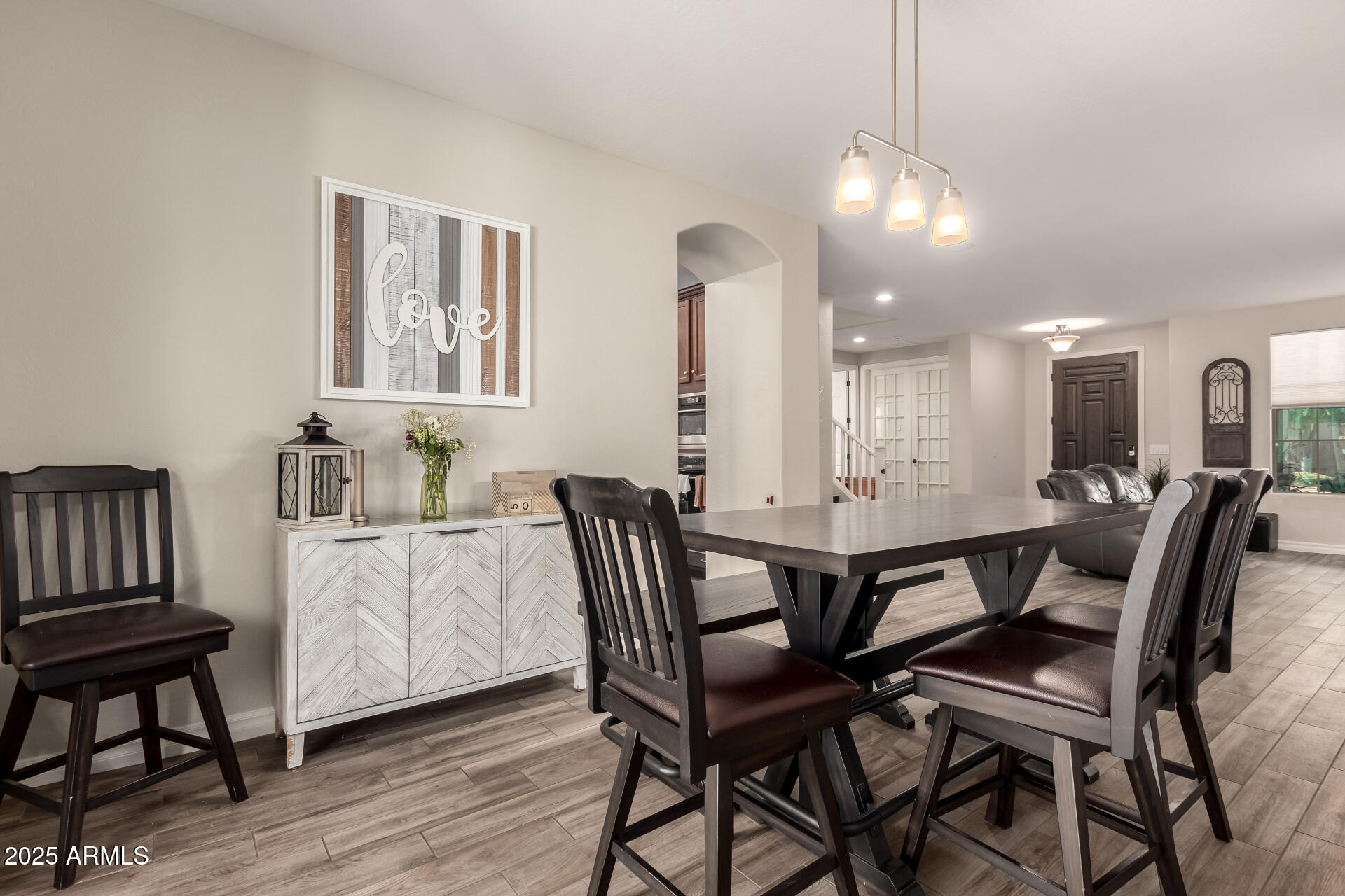 1217 W FEVER TREE Avenue