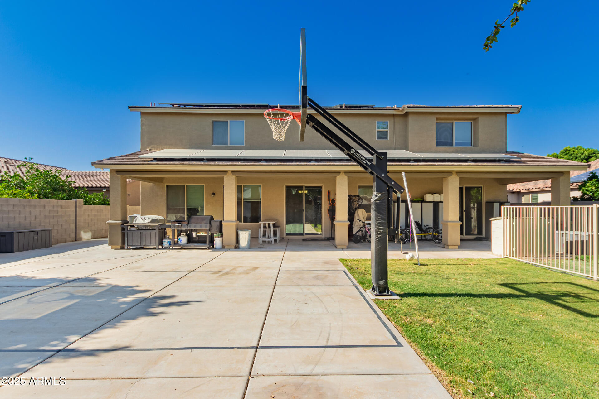 1217 W FEVER TREE Avenue