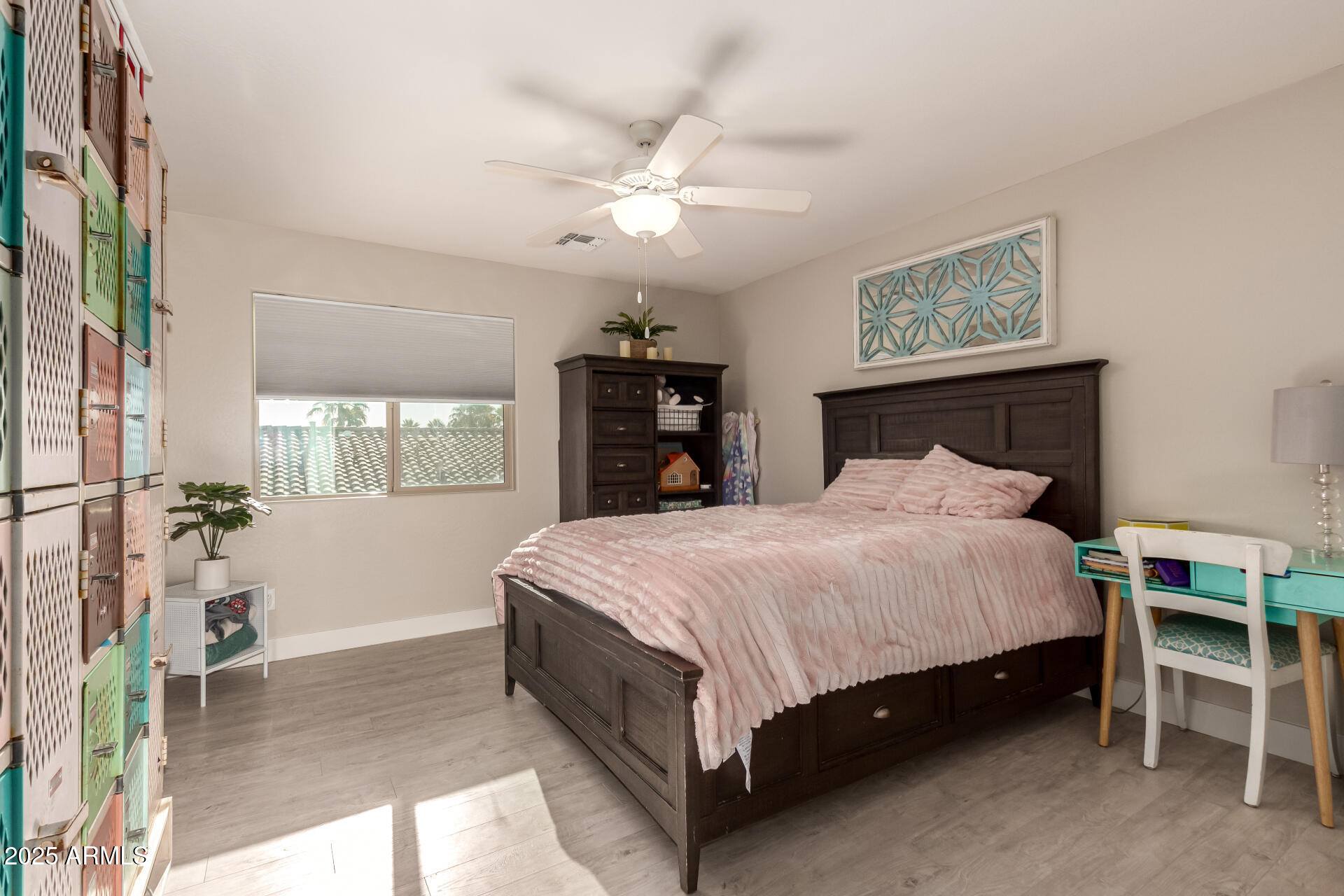 1217 W FEVER TREE Avenue