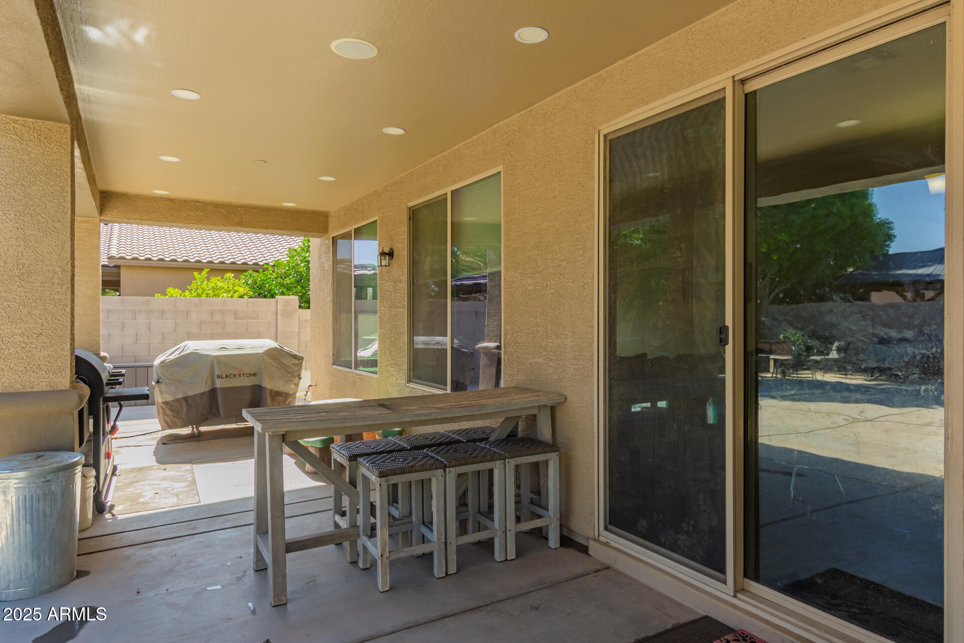 1217 W FEVER TREE Avenue