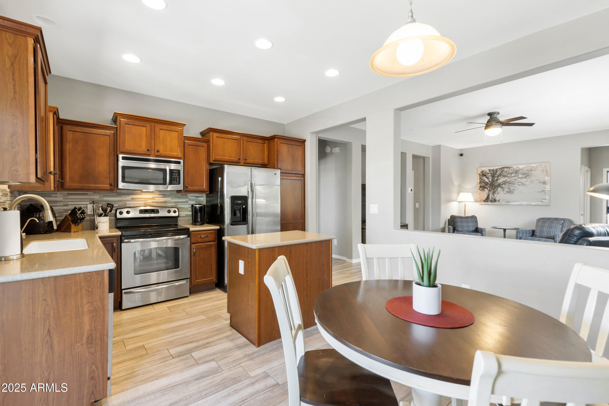 6658 W MOCKINGBIRD Way