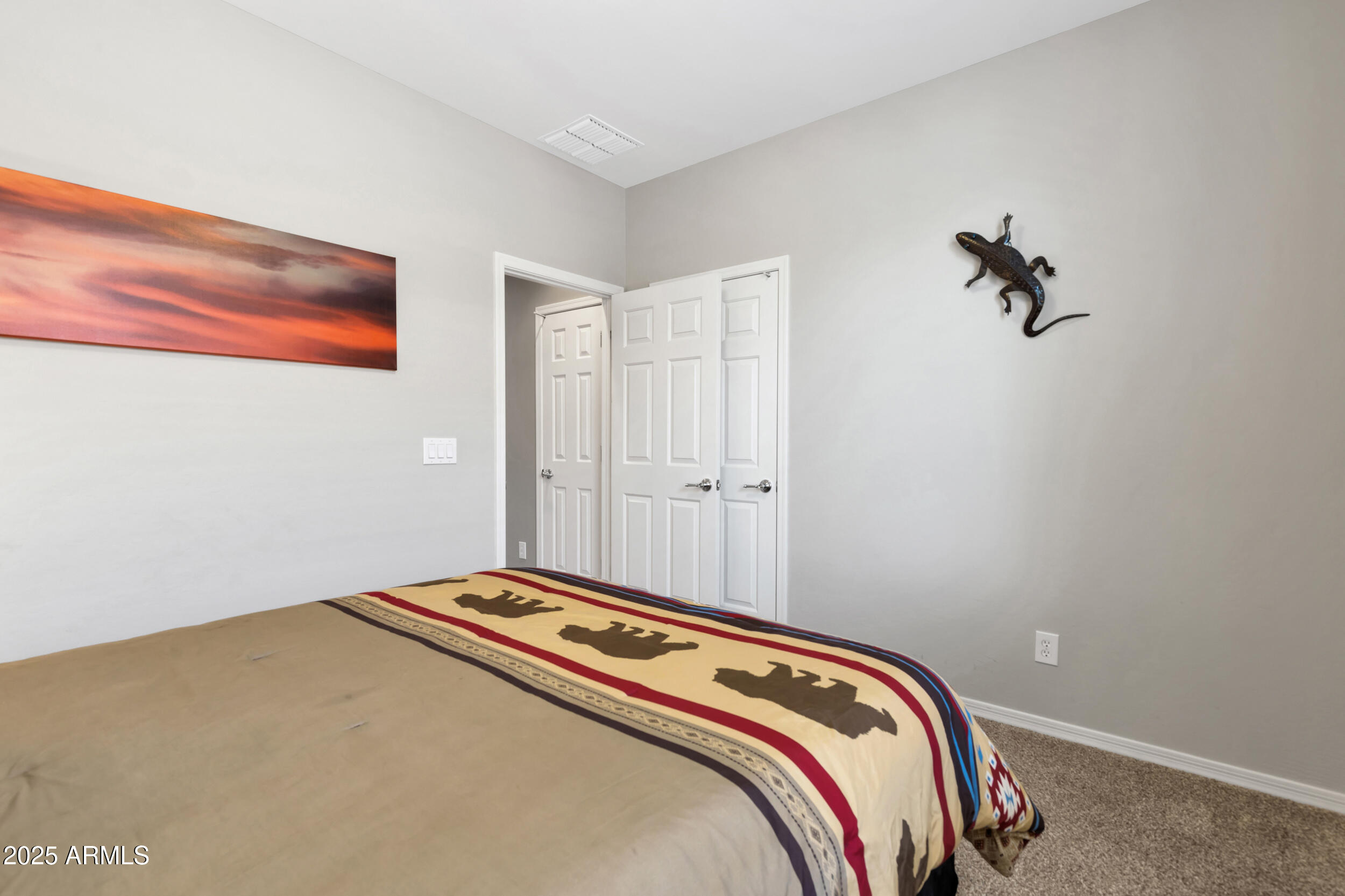 6658 W MOCKINGBIRD Way