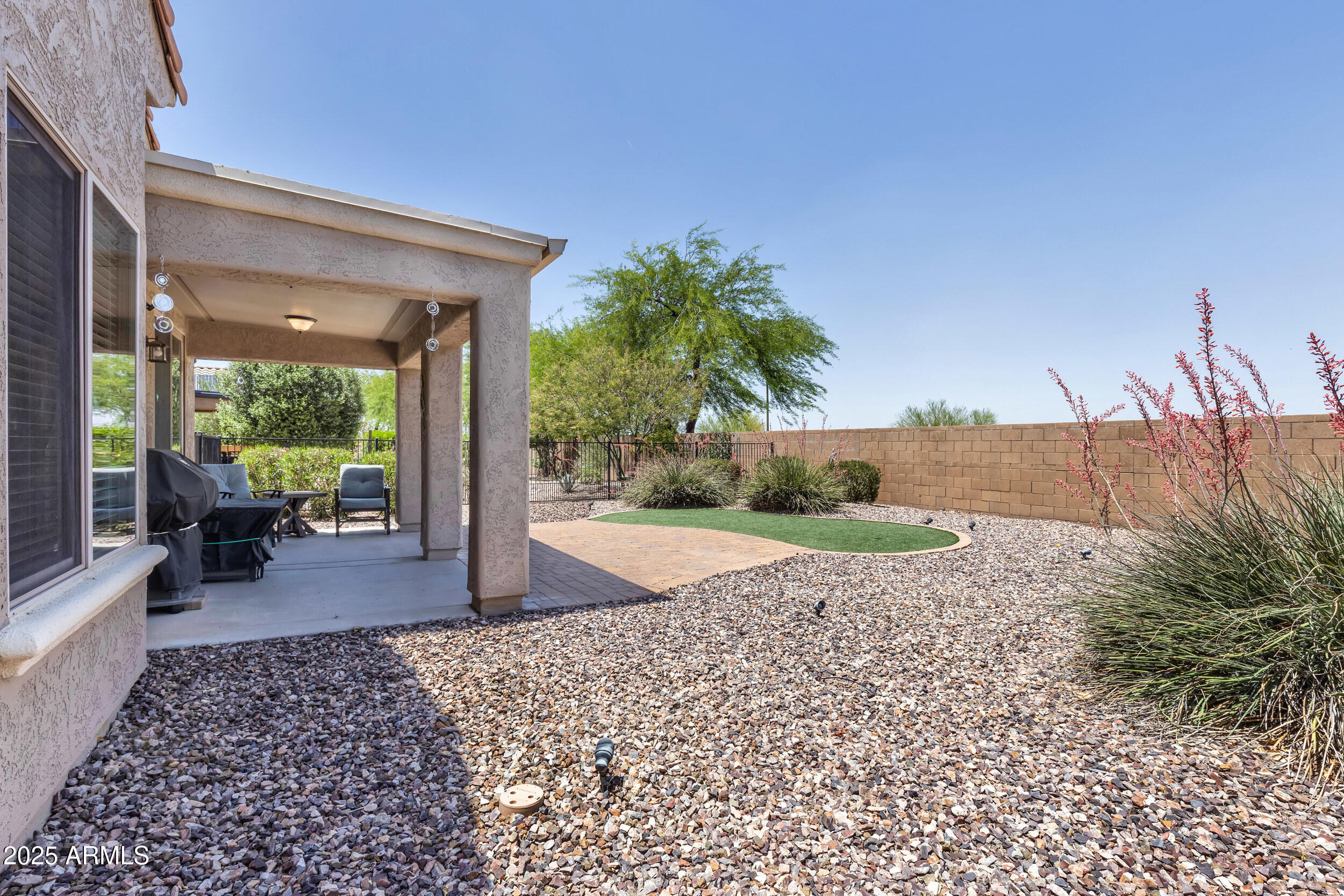 6658 W MOCKINGBIRD Way