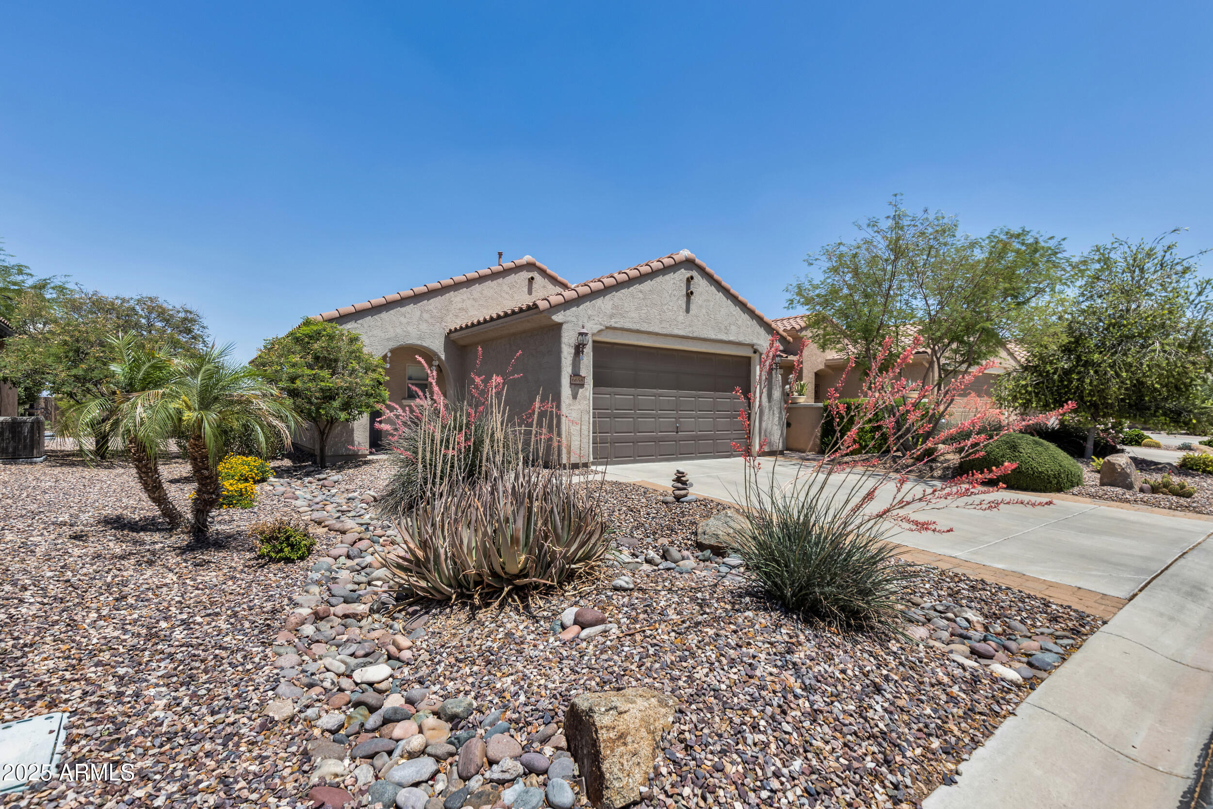 6658 W MOCKINGBIRD Way