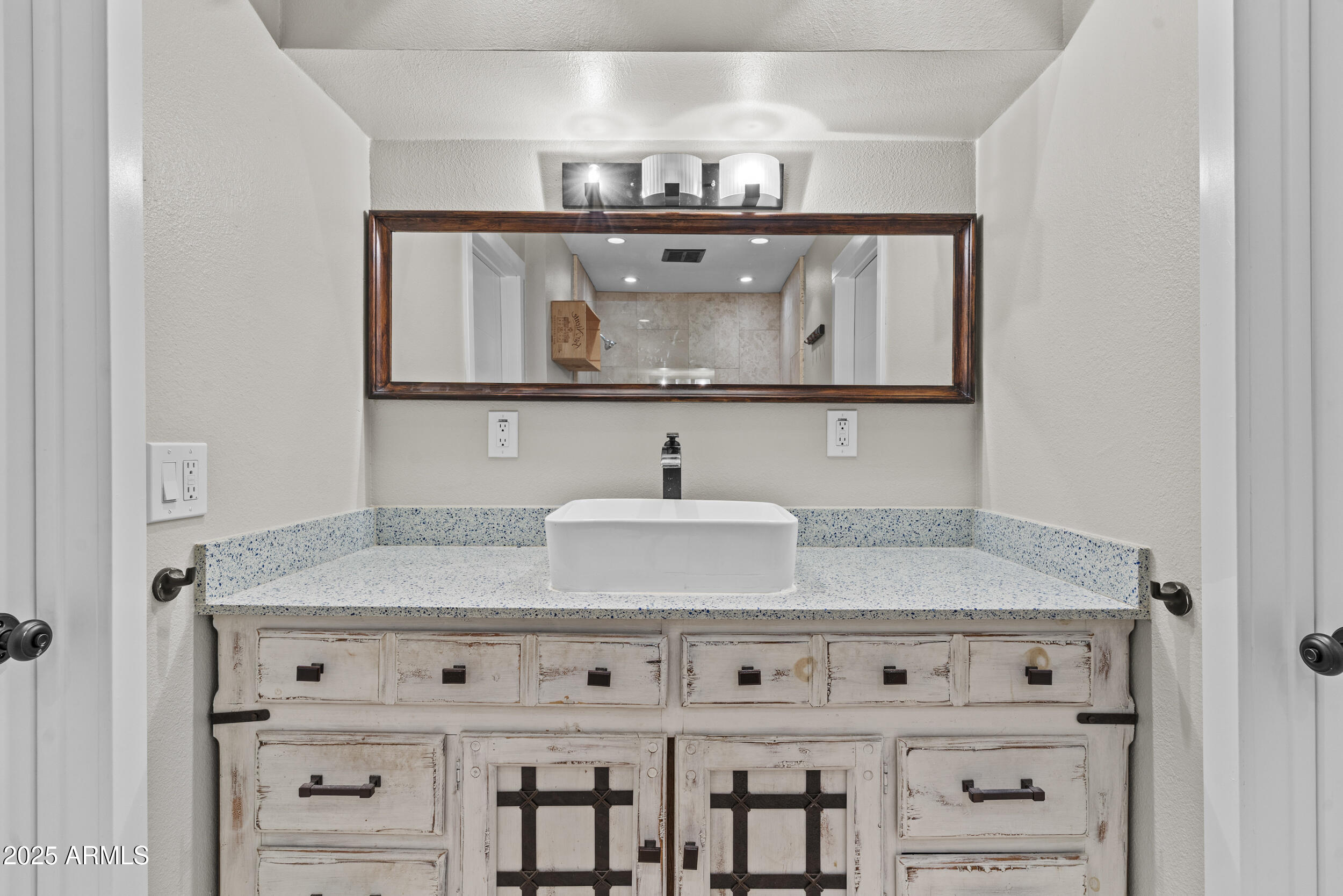 5525 E THOMAS Road, K16