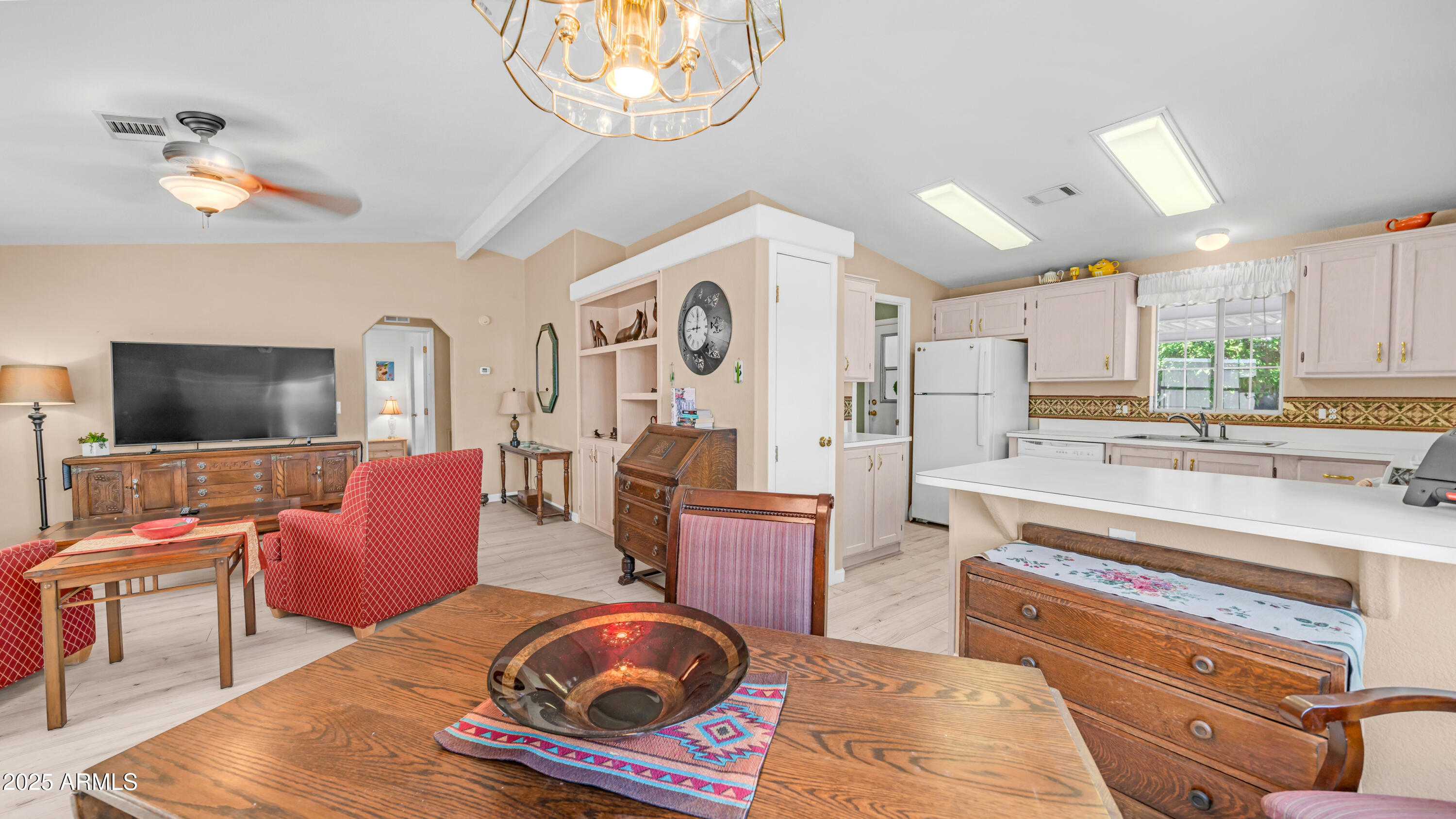 2400 E BASELINE Avenue, 197