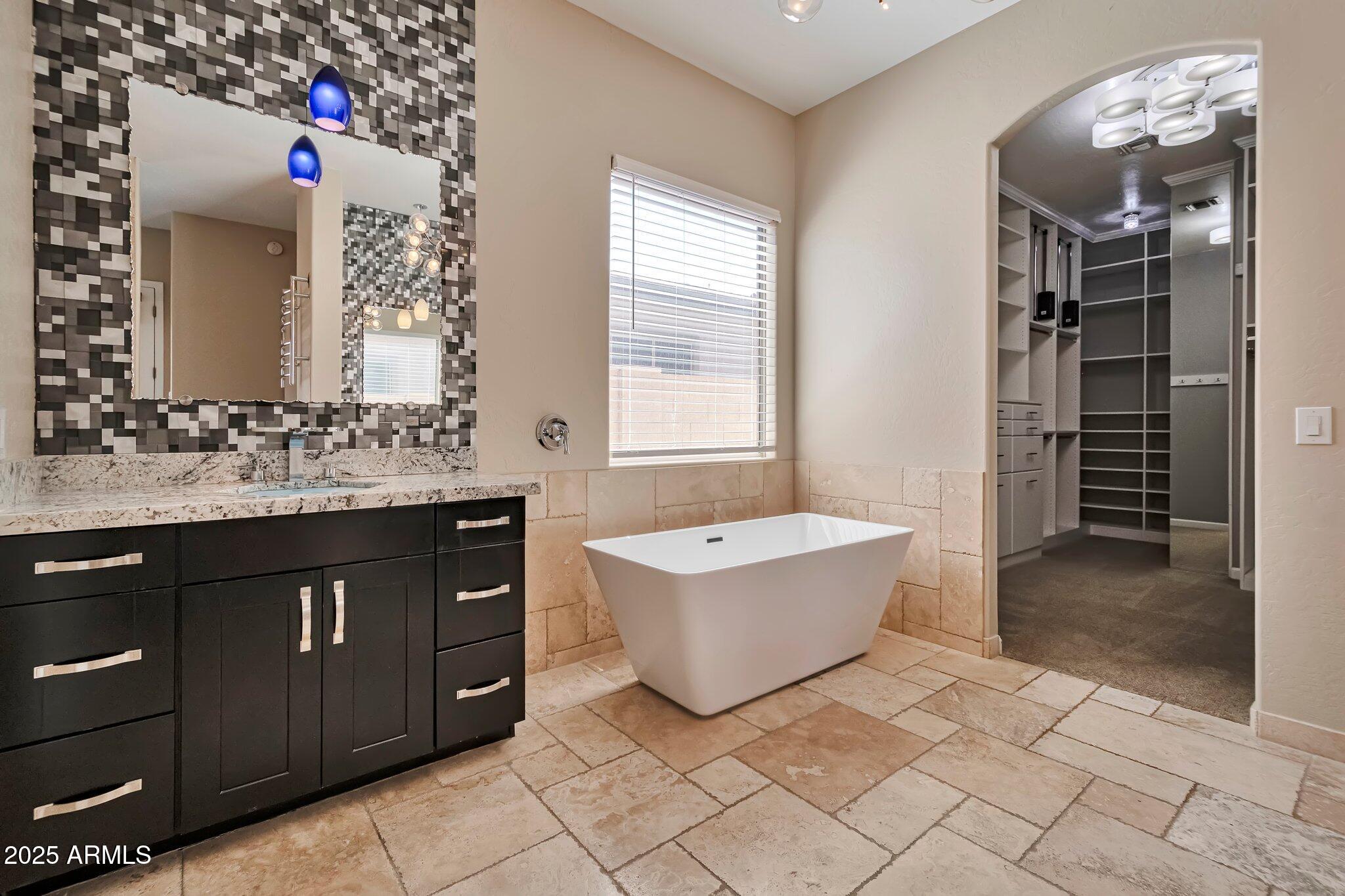 3114 E Capricorn Way