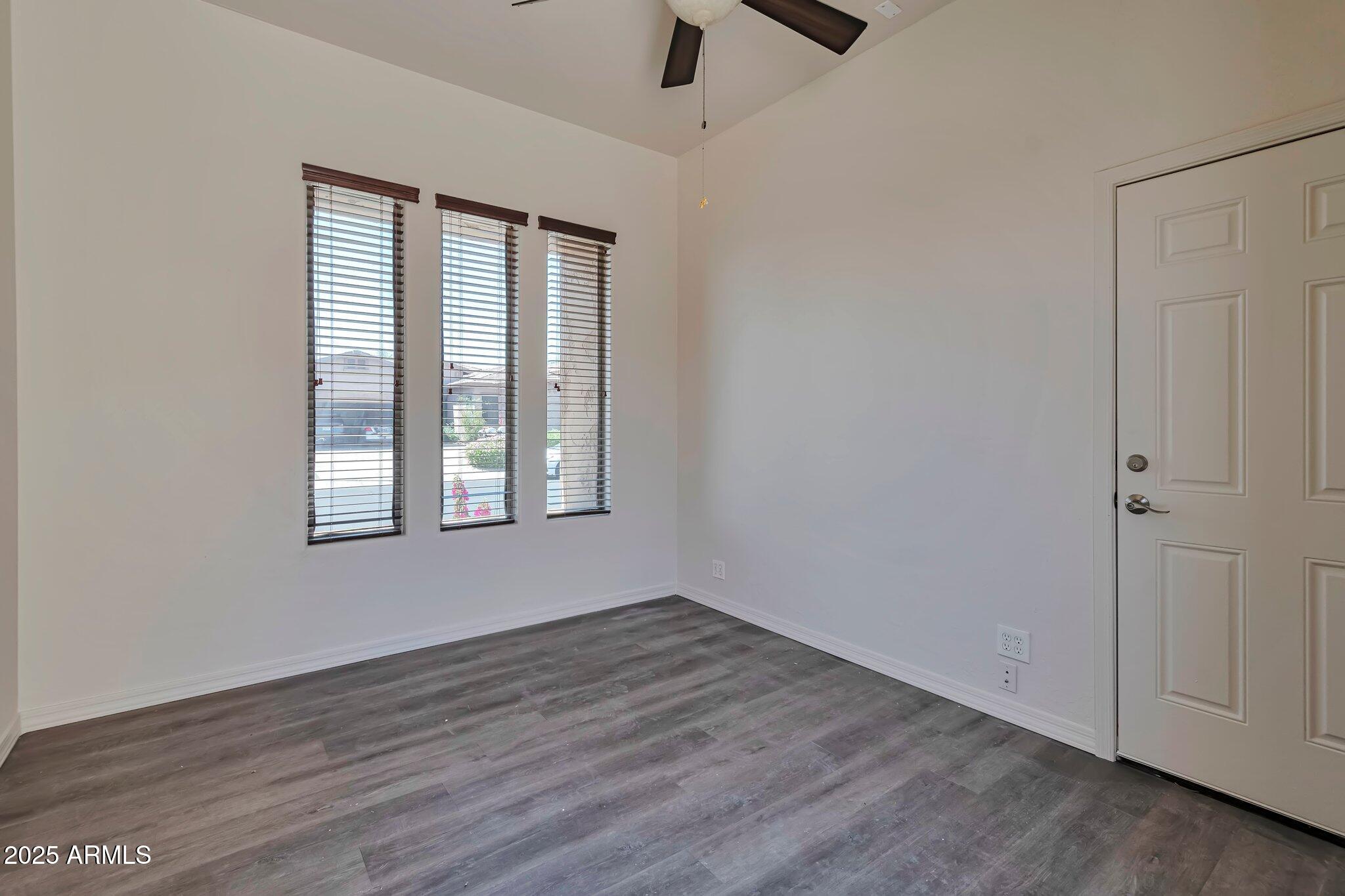 3114 E Capricorn Way