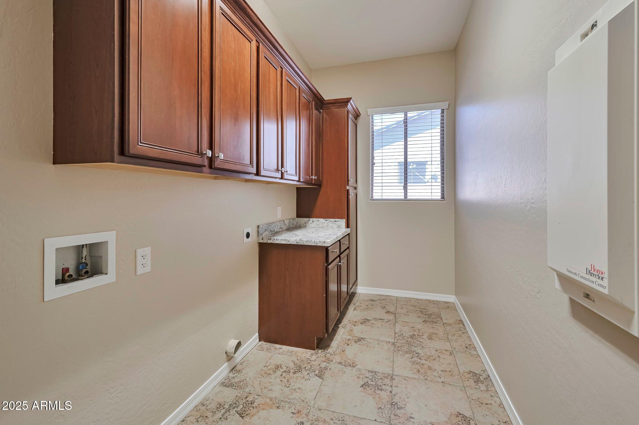 3114 E Capricorn Way