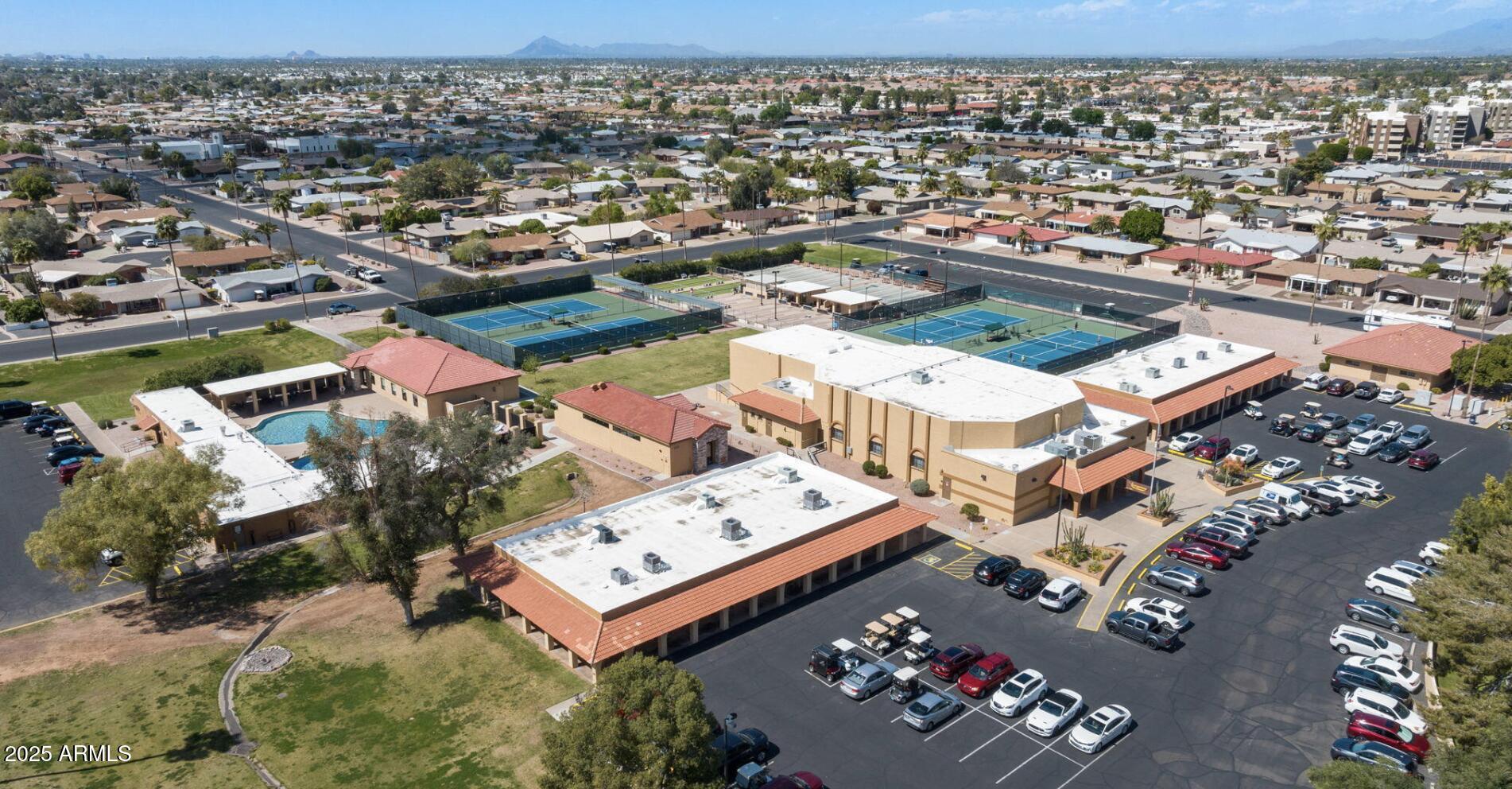 4213 E CLOVIS Avenue