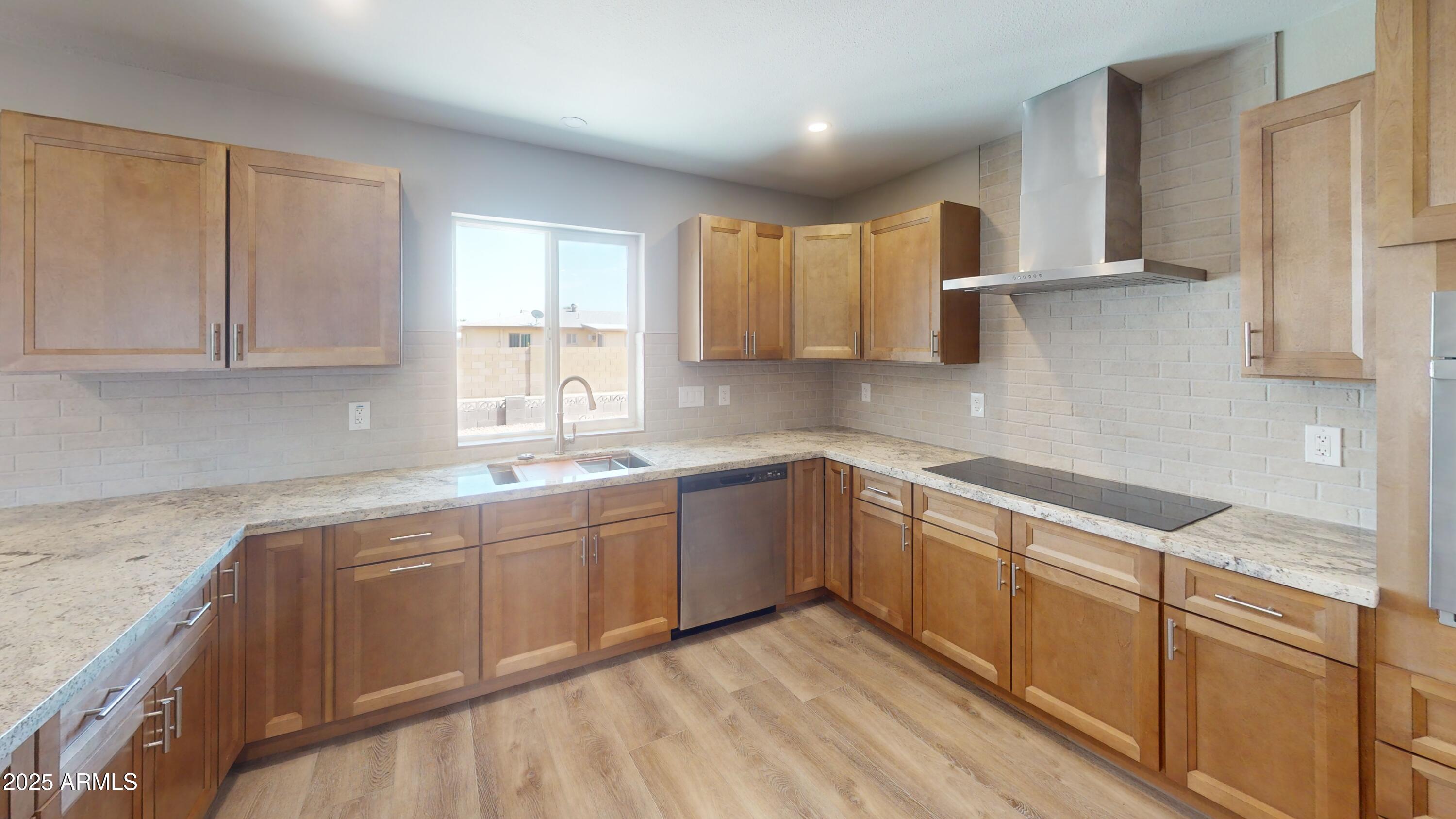 4213 E CLOVIS Avenue