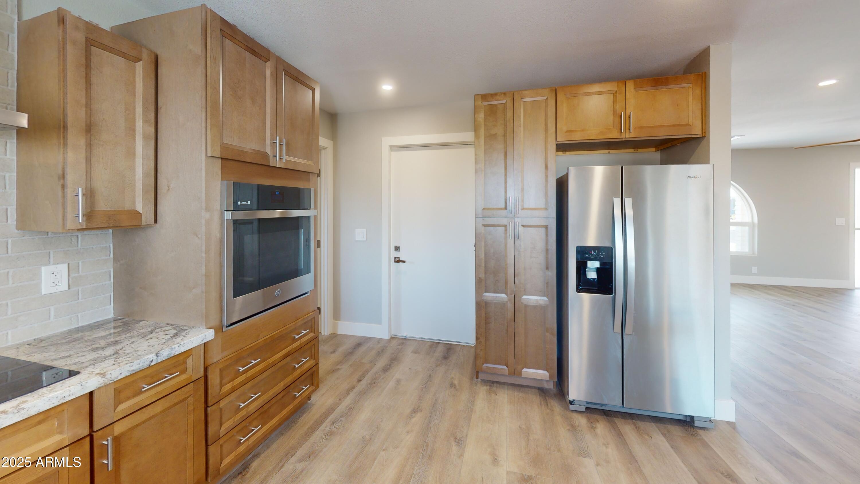 4213 E CLOVIS Avenue