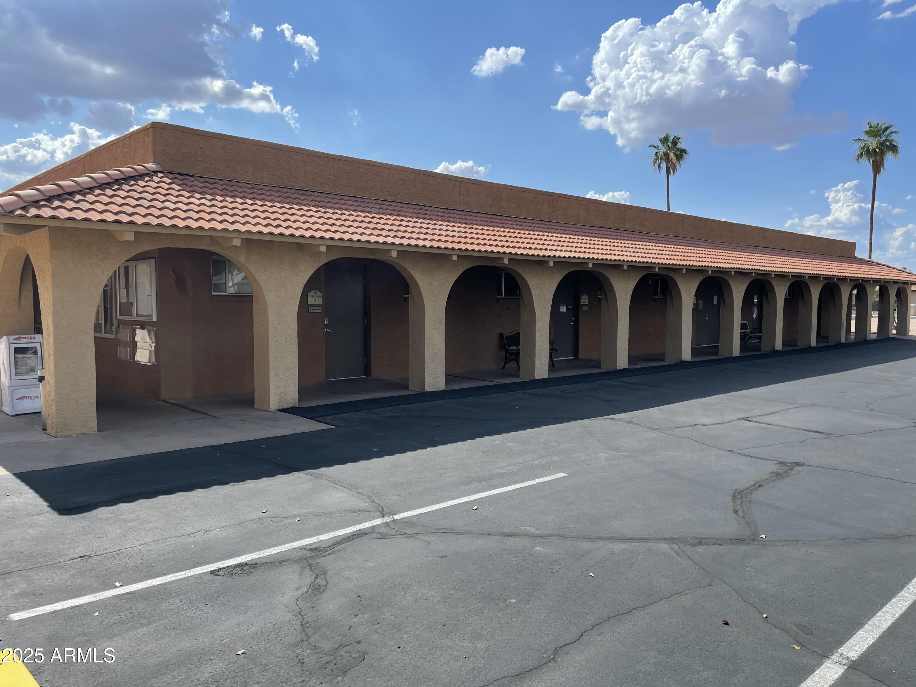 4213 E CLOVIS Avenue