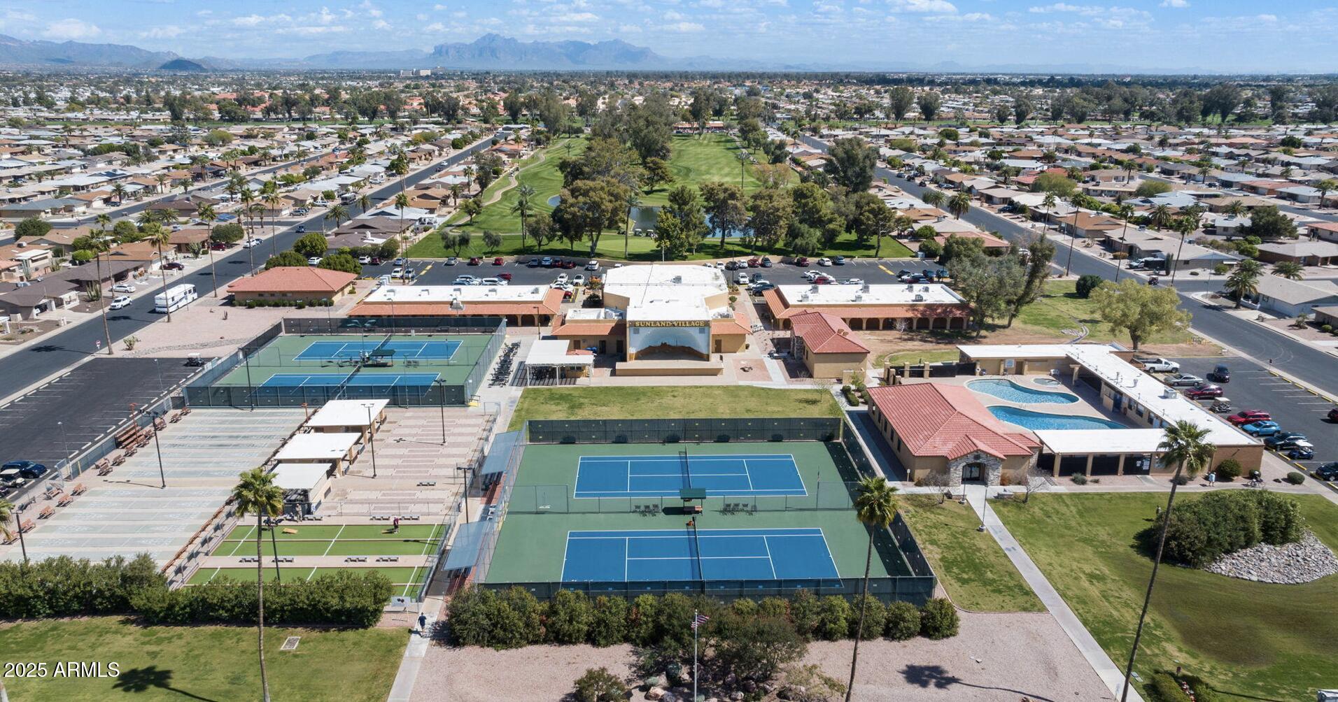 4213 E CLOVIS Avenue