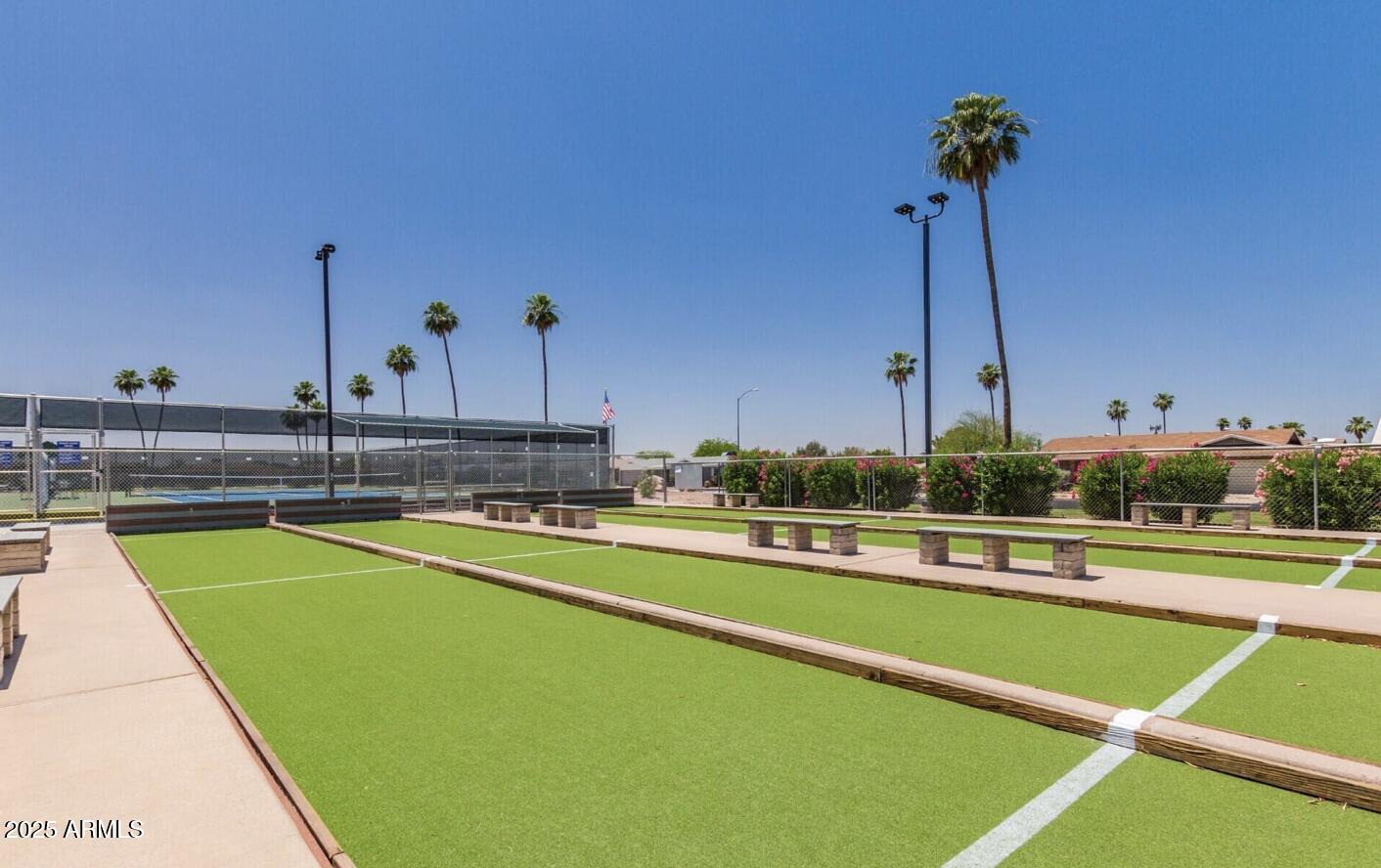 4213 E CLOVIS Avenue