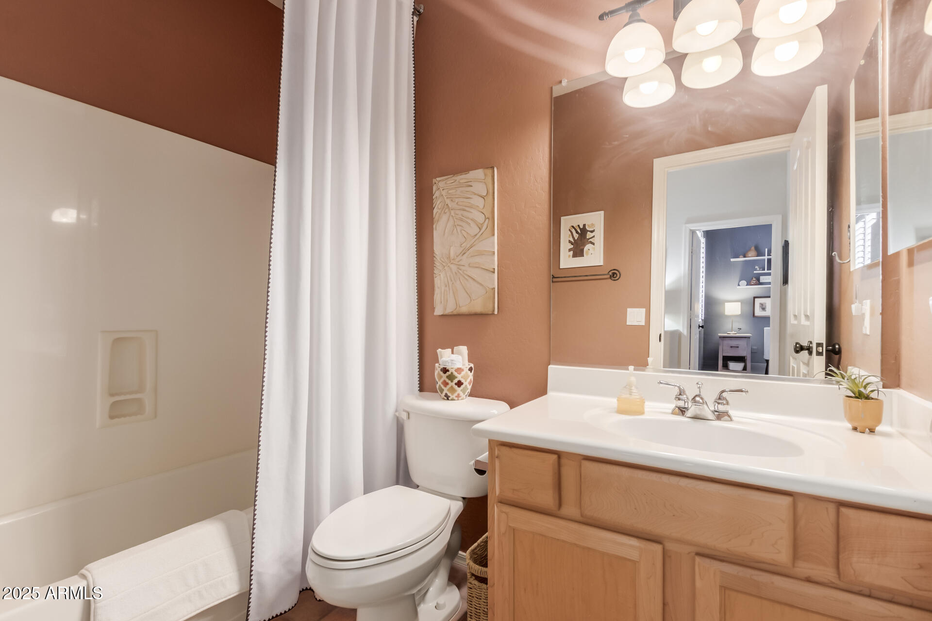 7617 E DESERT HONEYSUCKLE Drive