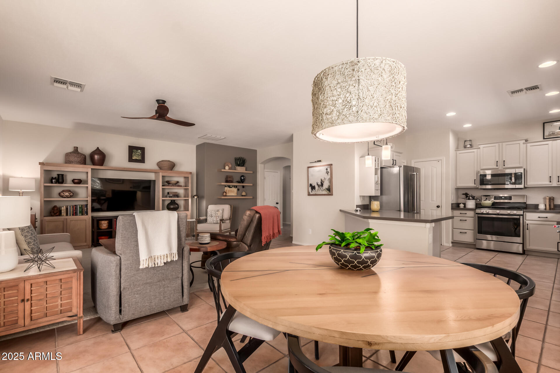 7617 E DESERT HONEYSUCKLE Drive