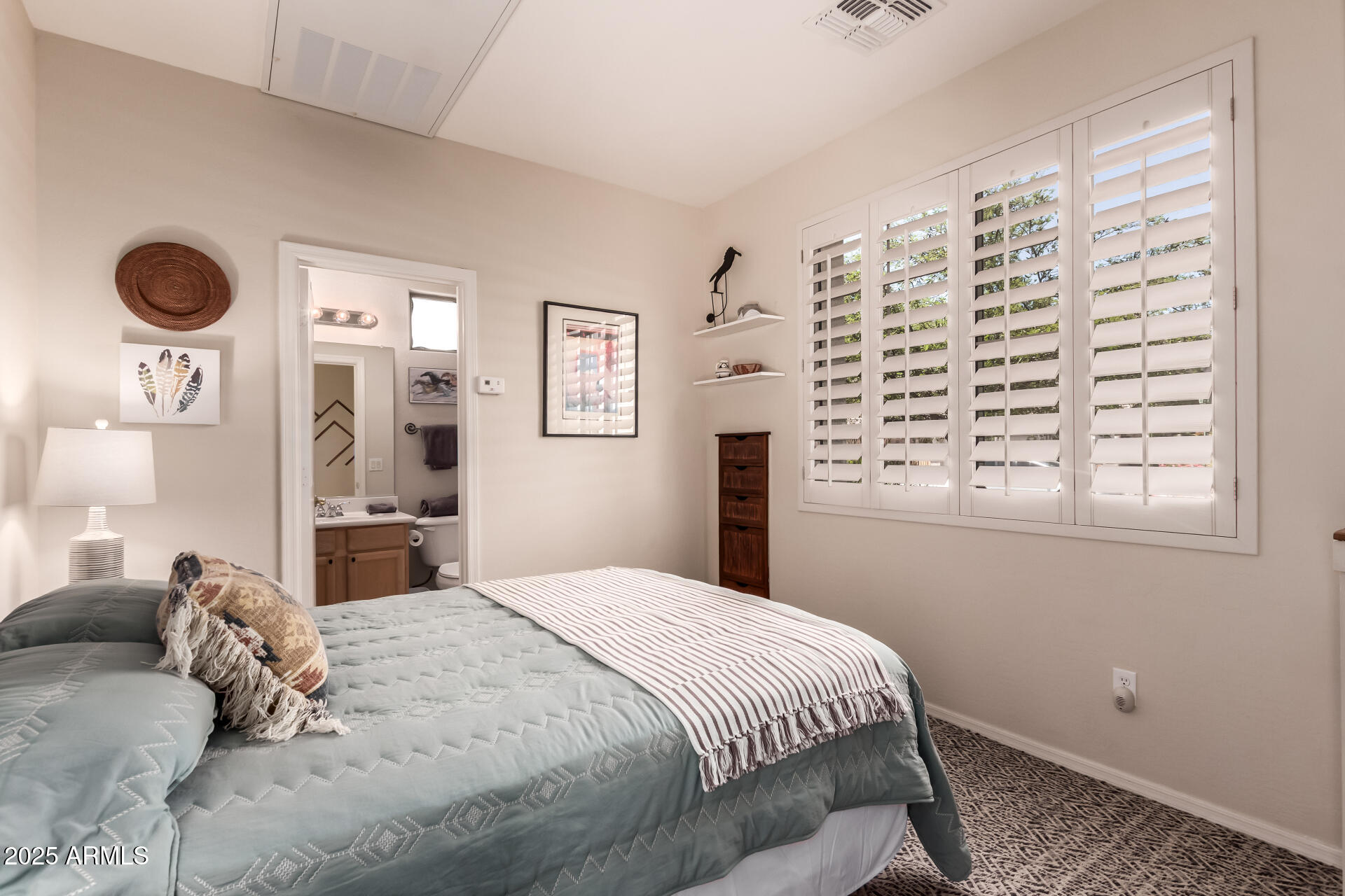 7617 E DESERT HONEYSUCKLE Drive