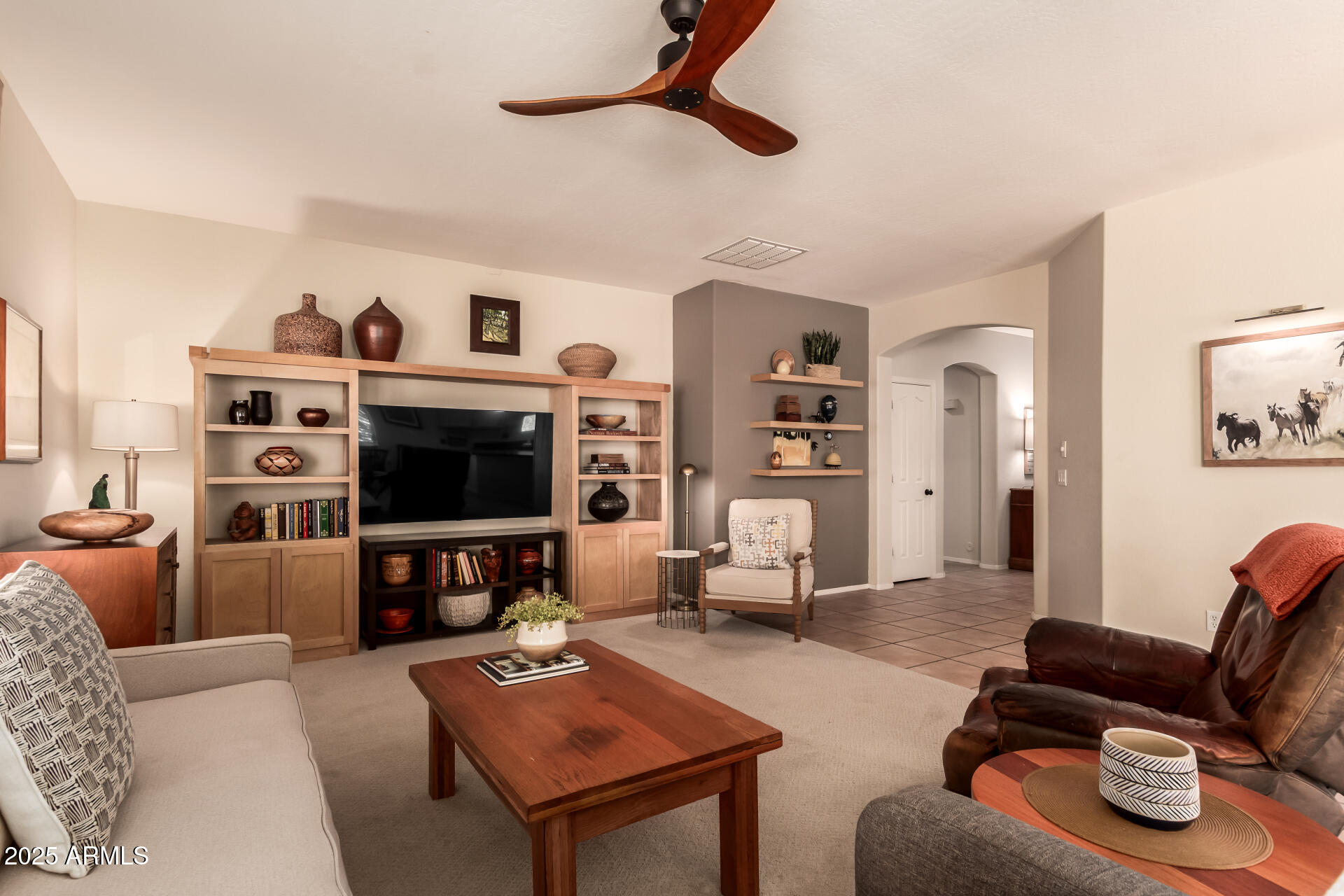 7617 E DESERT HONEYSUCKLE Drive