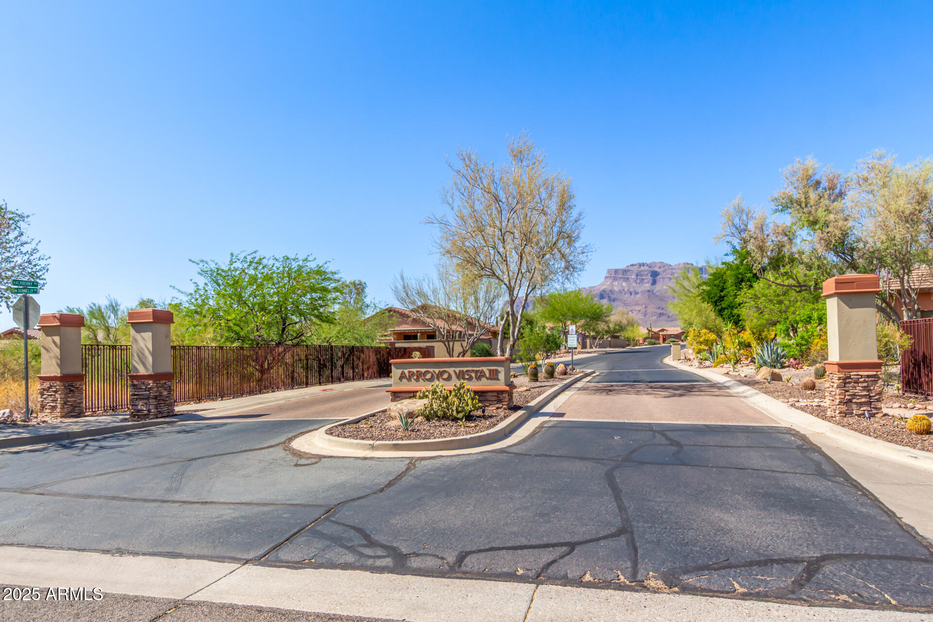 7617 E DESERT HONEYSUCKLE Drive