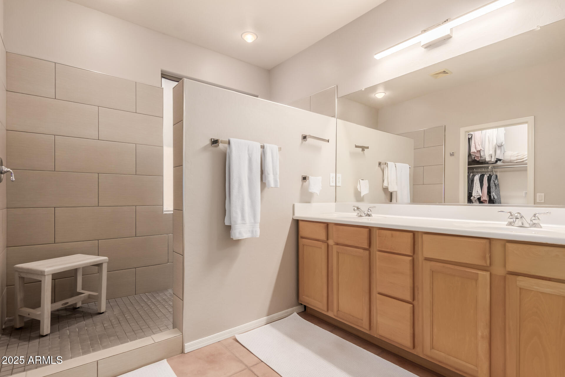 7617 E DESERT HONEYSUCKLE Drive