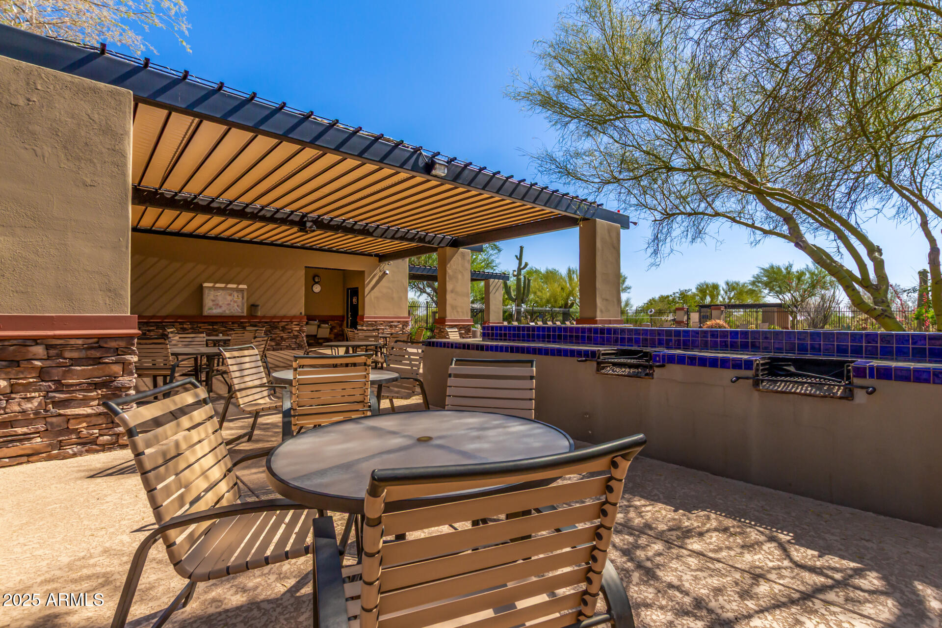 7617 E DESERT HONEYSUCKLE Drive