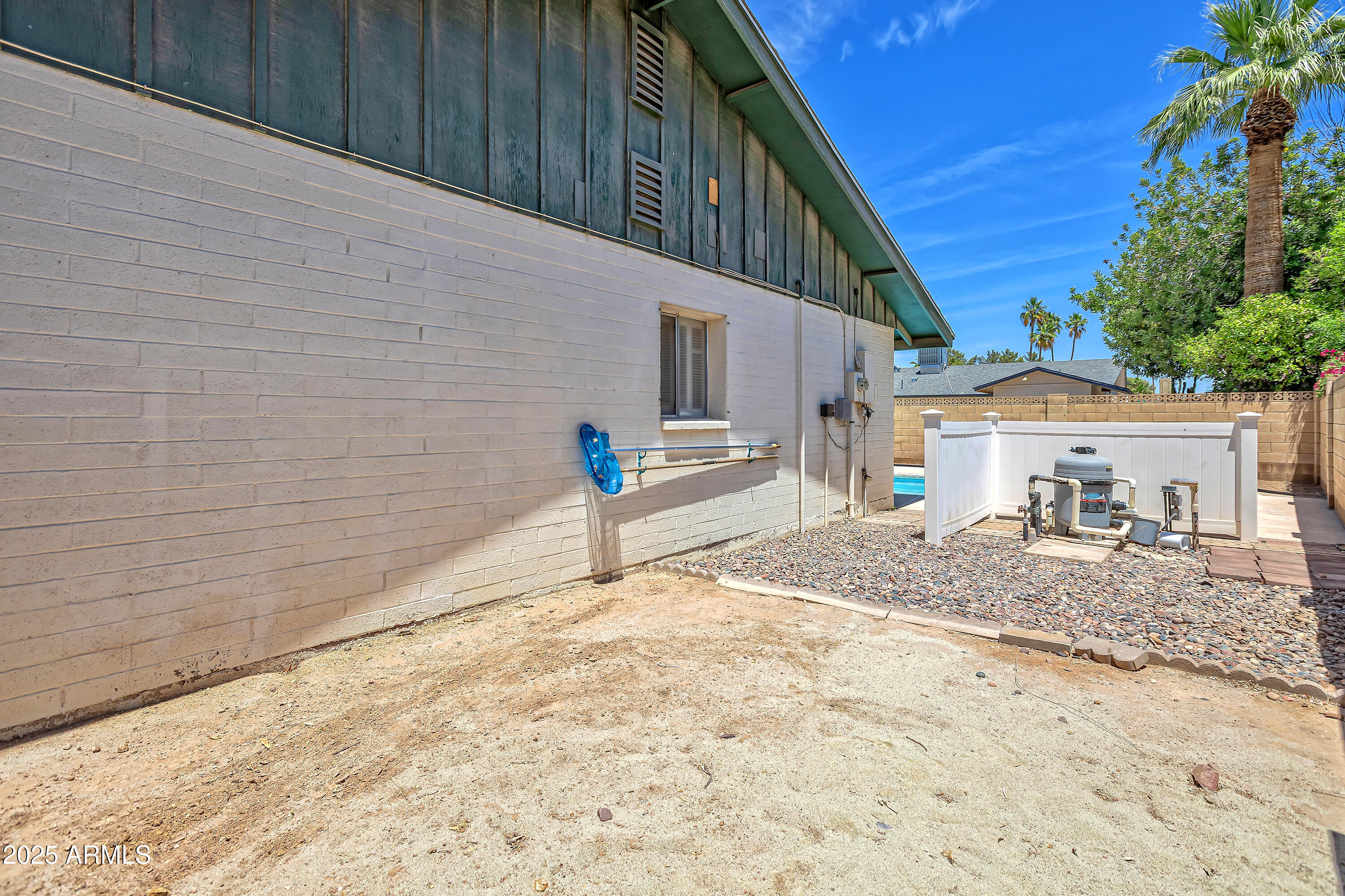 8326 E VALLEY VIEW Road