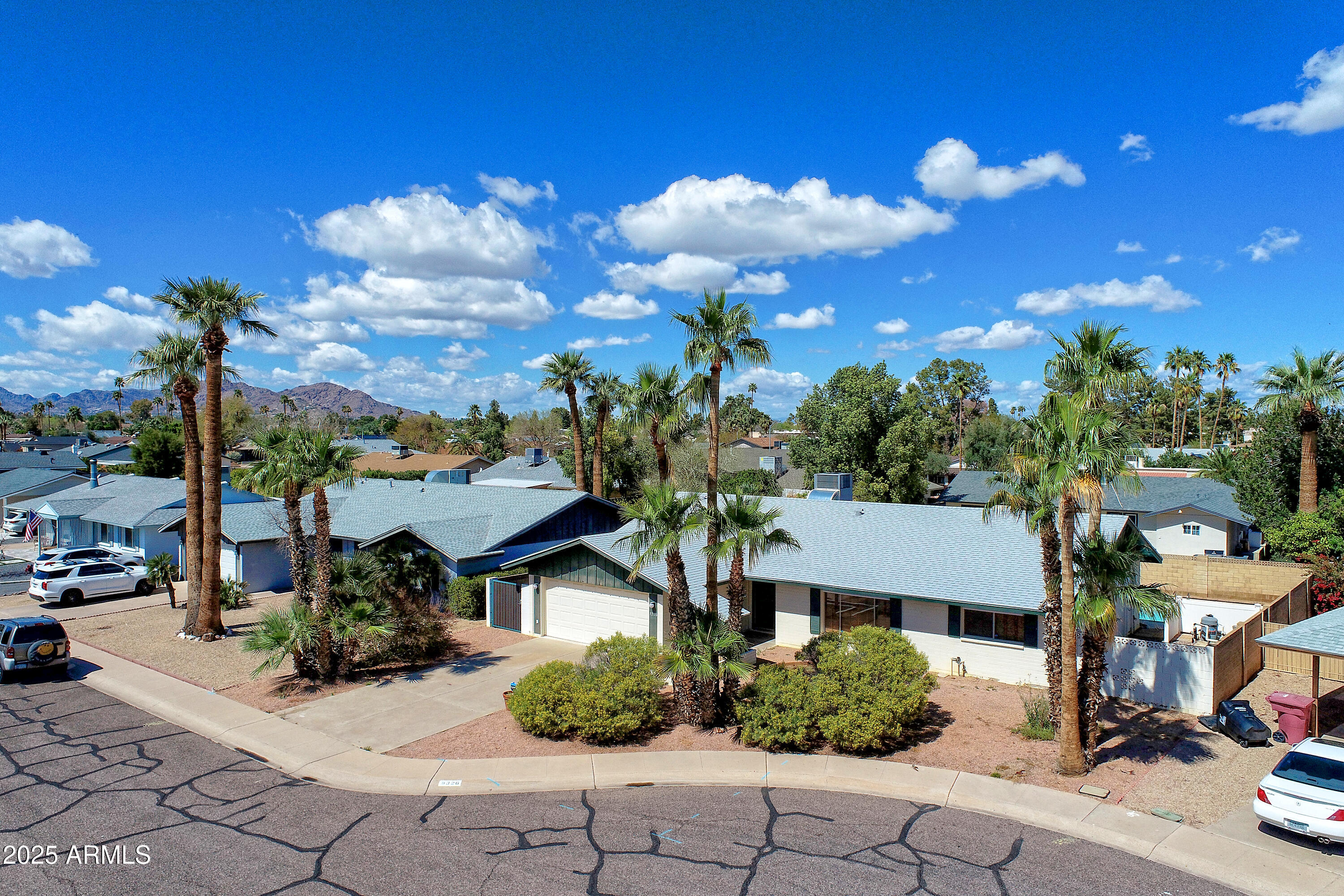 8326 E VALLEY VIEW Road