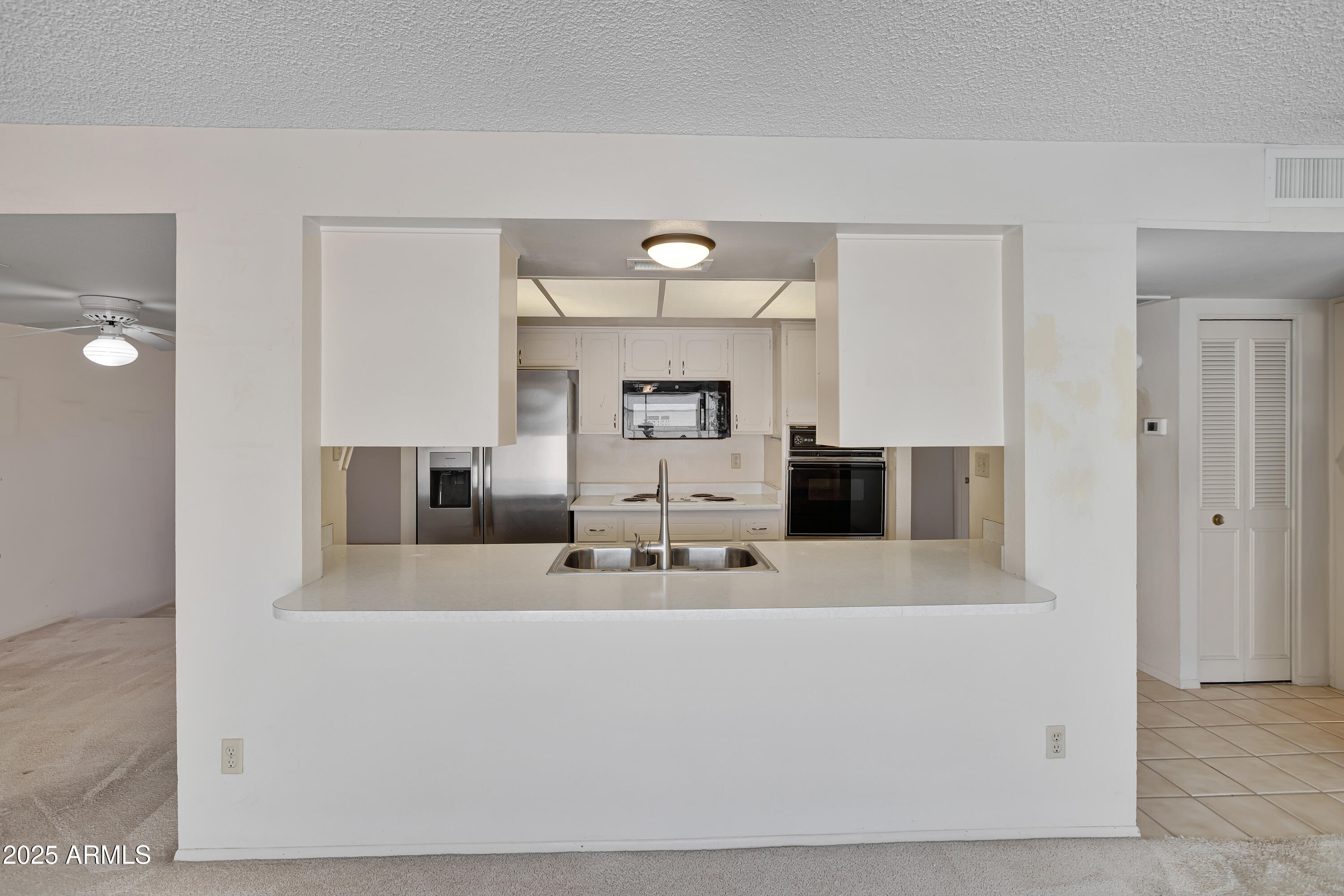 8326 E VALLEY VIEW Road