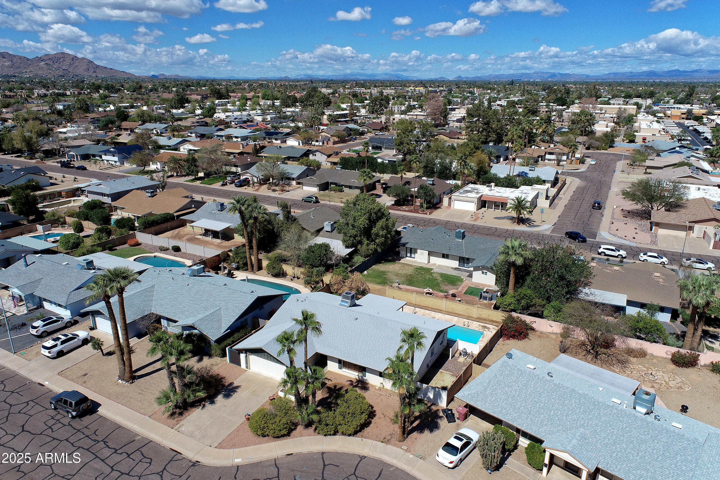 8326 E VALLEY VIEW Road