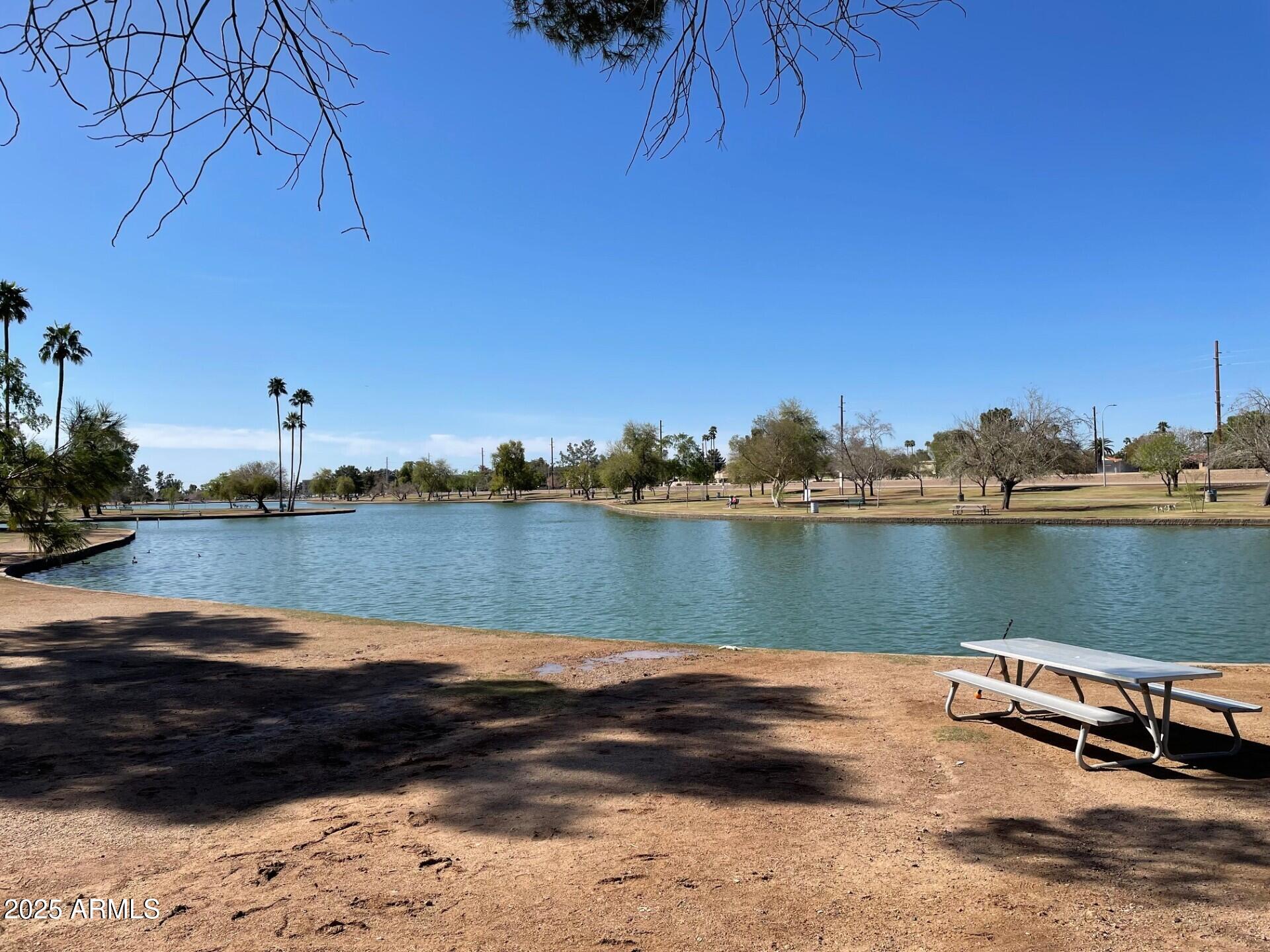 8326 E VALLEY VIEW Road