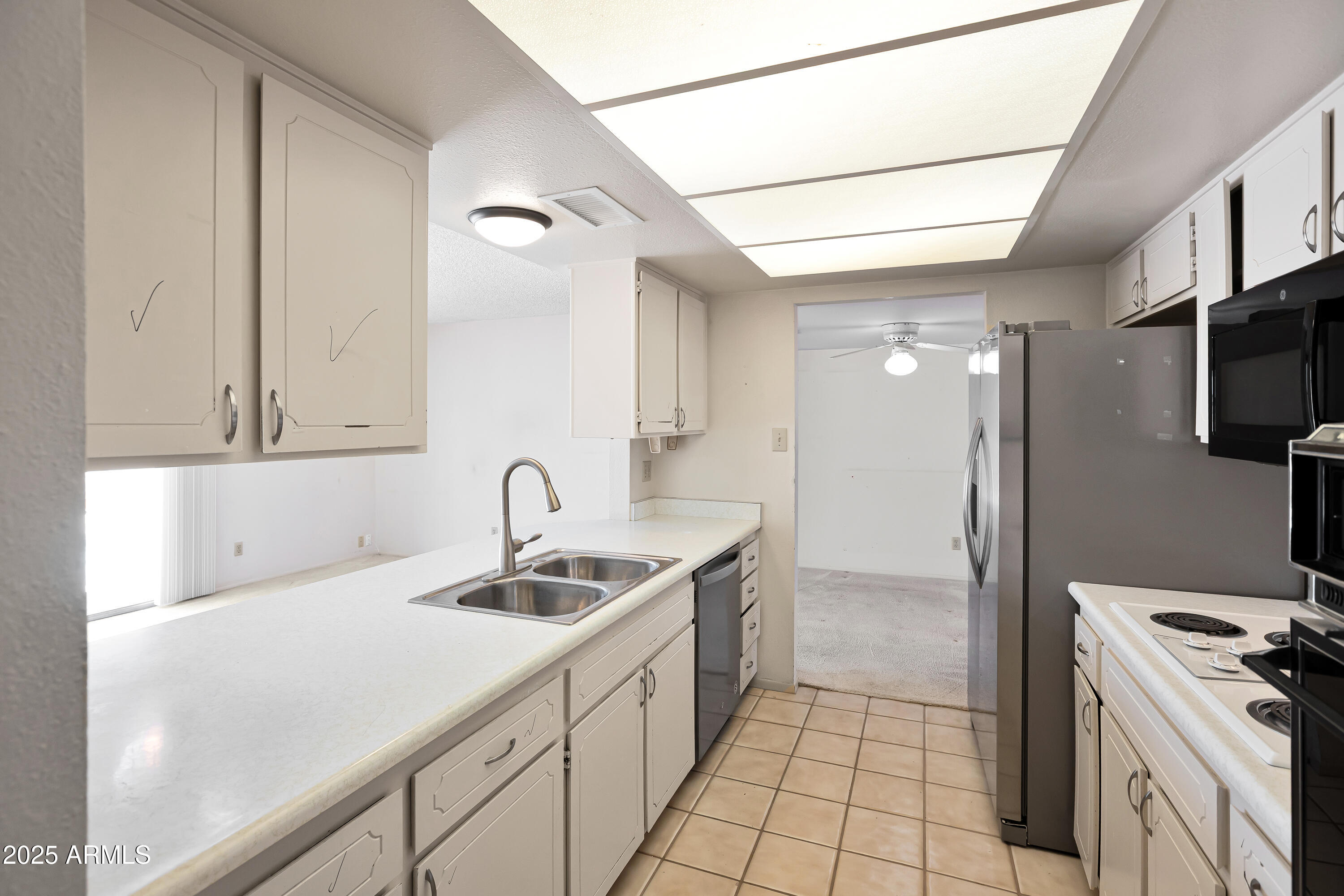 8326 E VALLEY VIEW Road