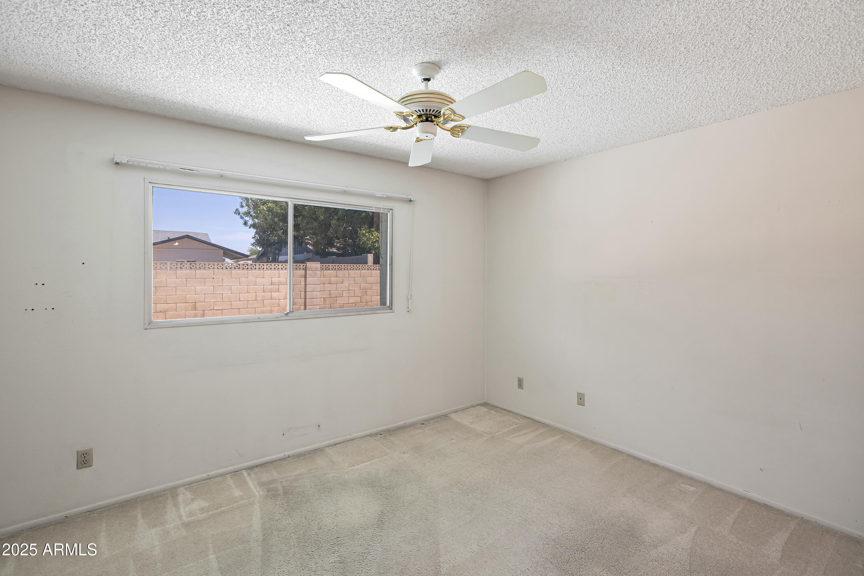 8326 E VALLEY VIEW Road