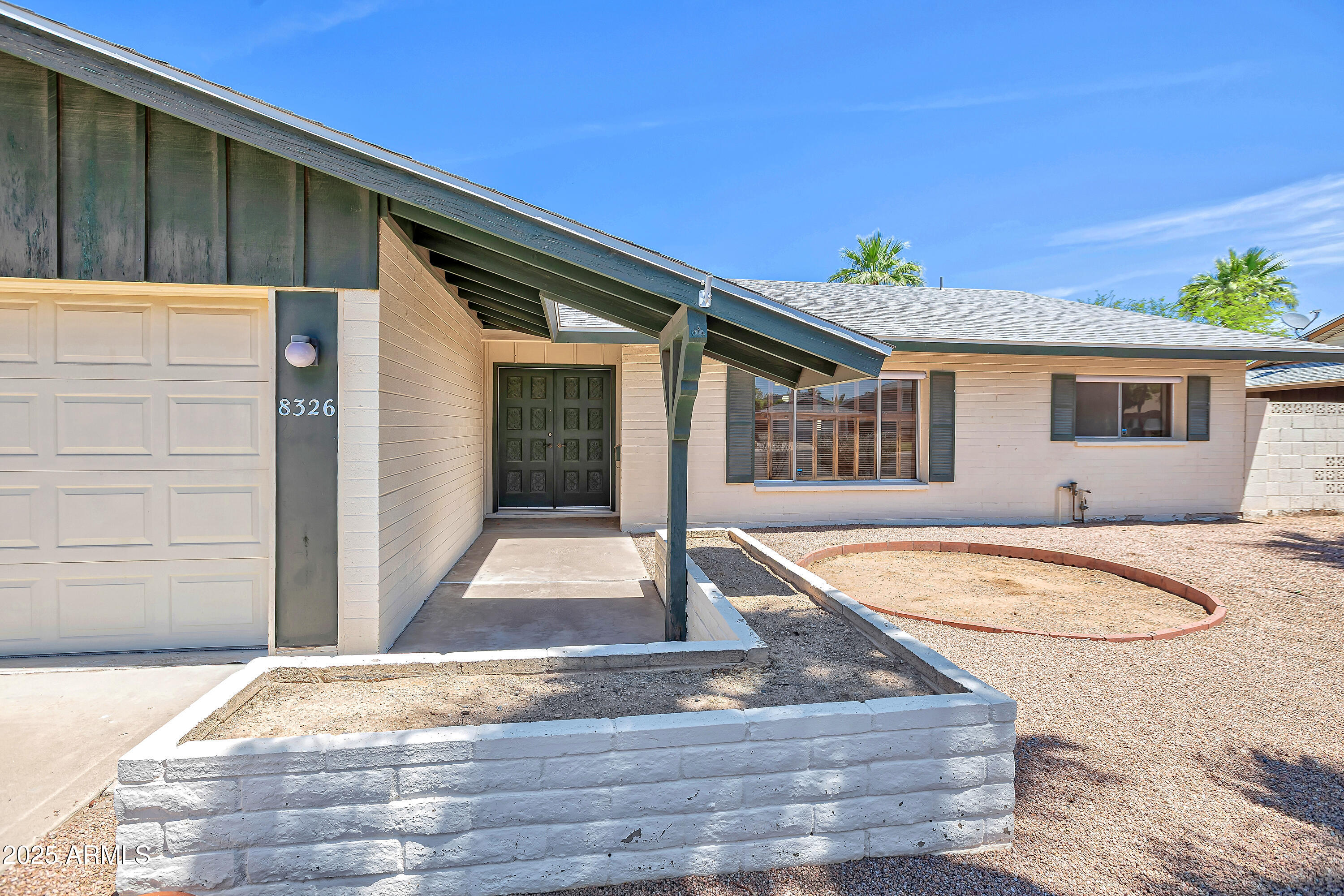 8326 E VALLEY VIEW Road