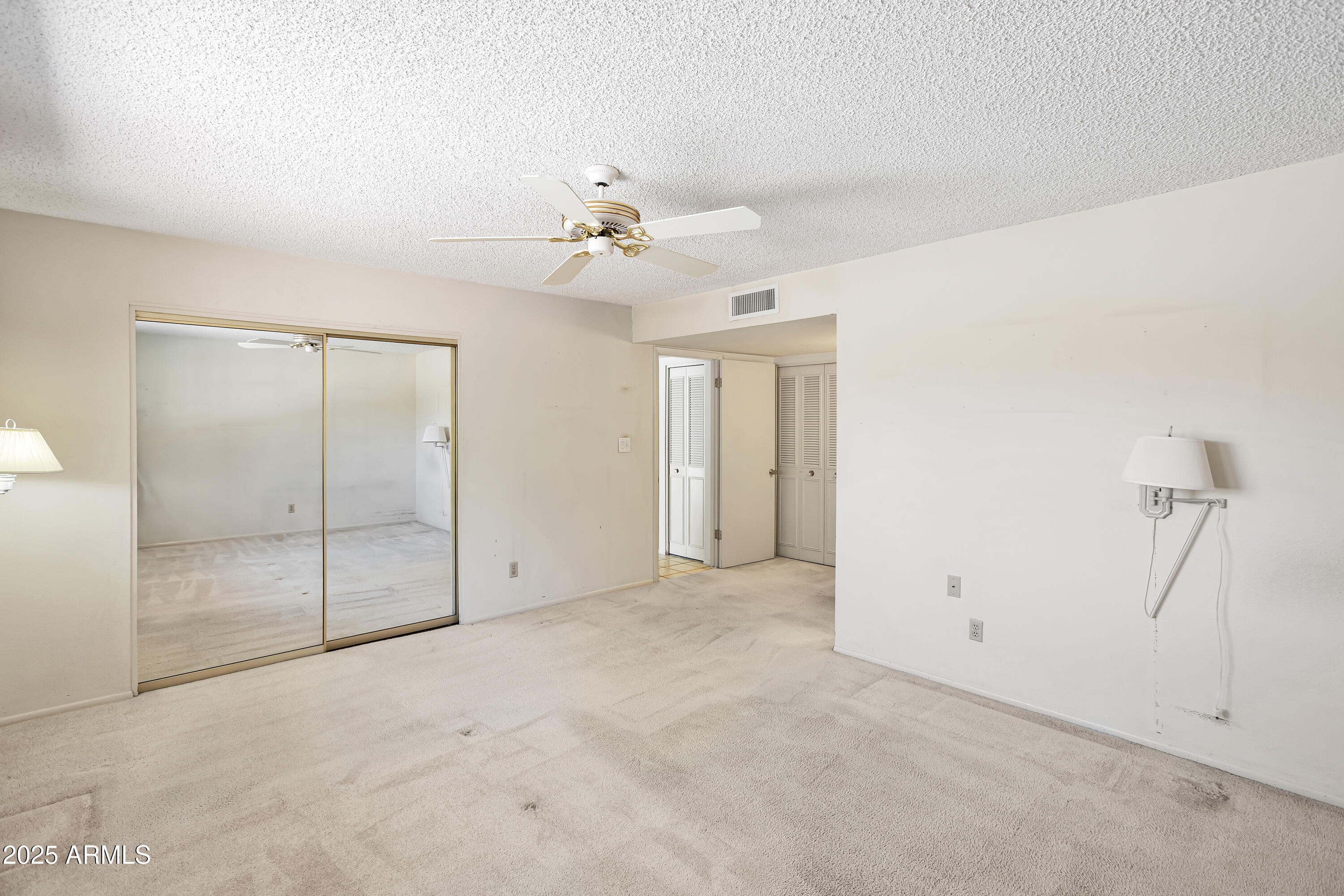 8326 E VALLEY VIEW Road