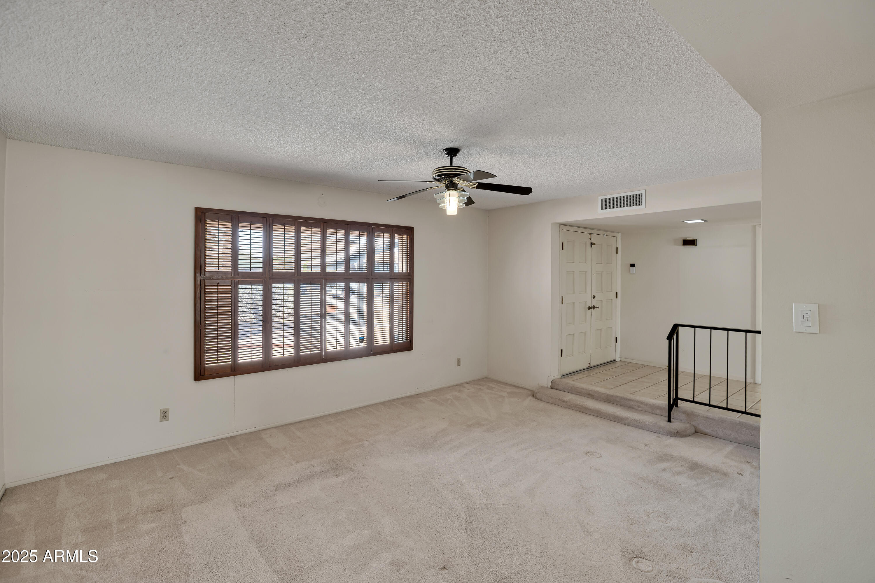 8326 E VALLEY VIEW Road