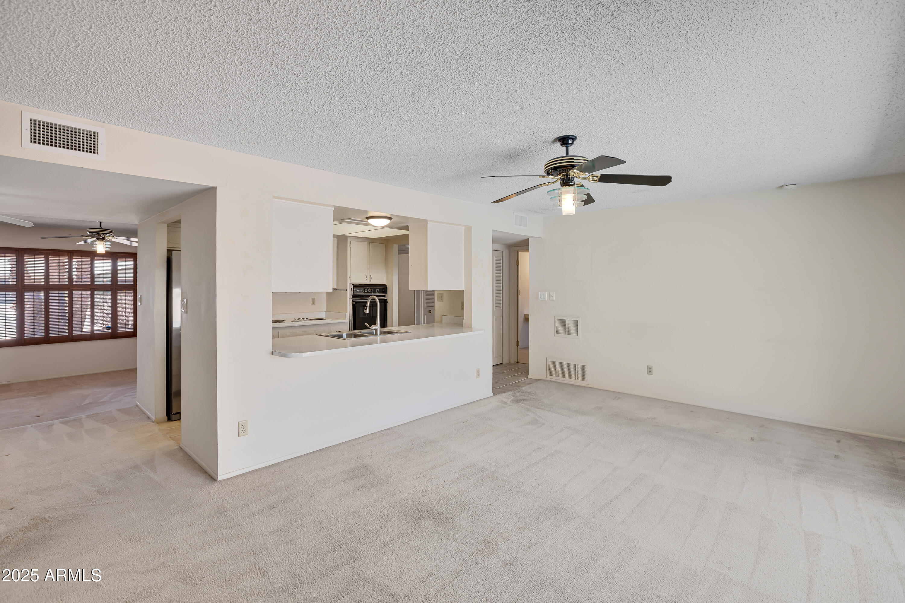 8326 E VALLEY VIEW Road