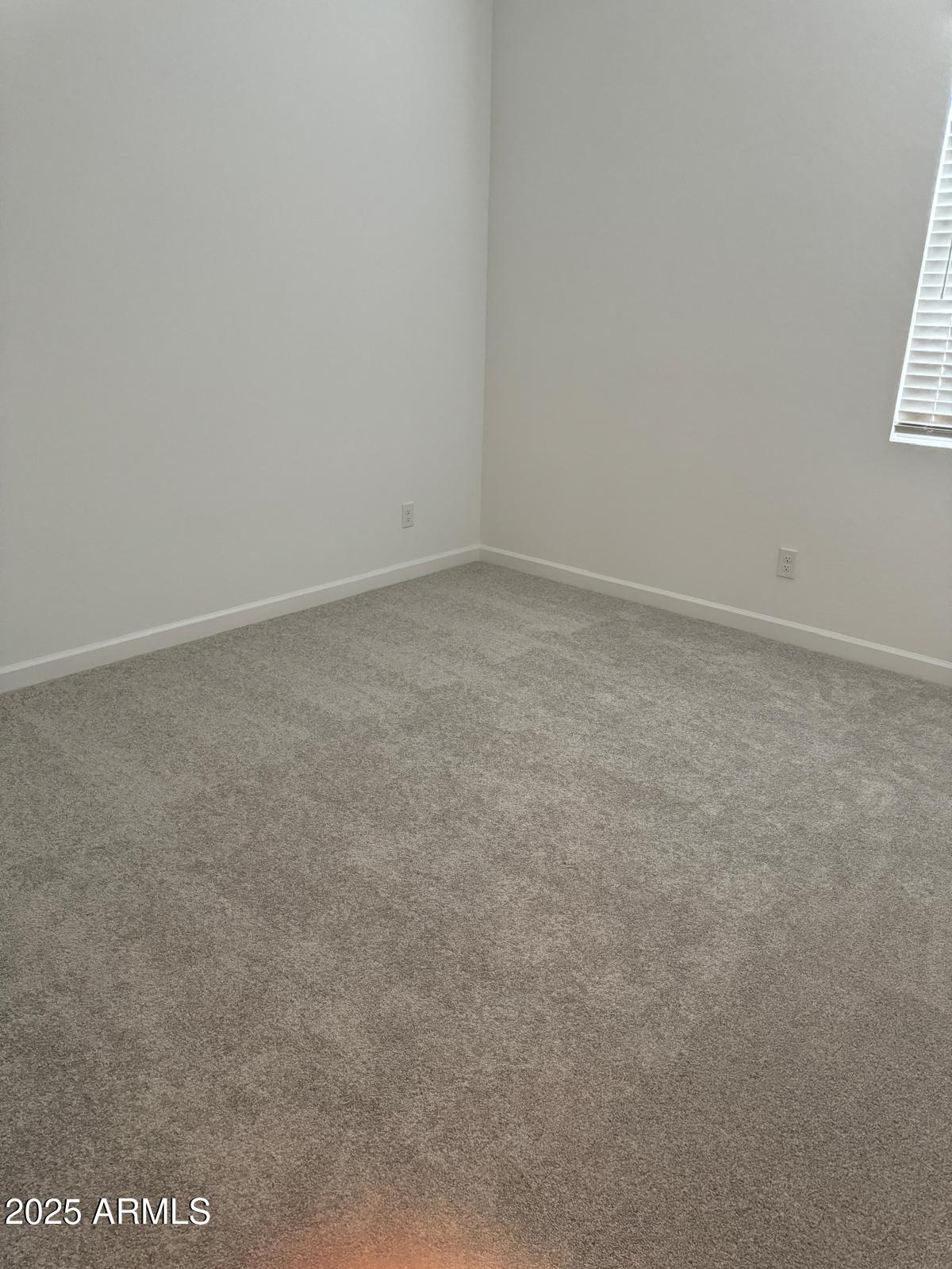 11438 E UTOPIA Avenue