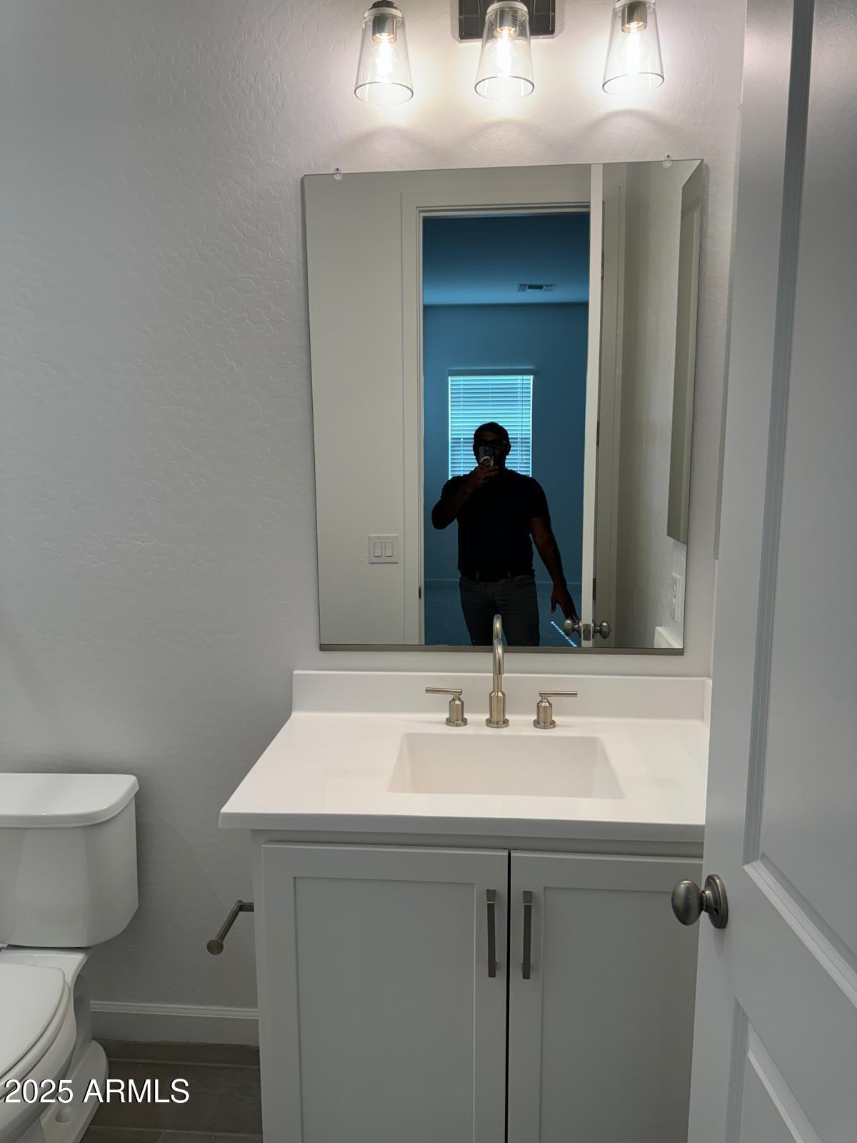 11438 E UTOPIA Avenue