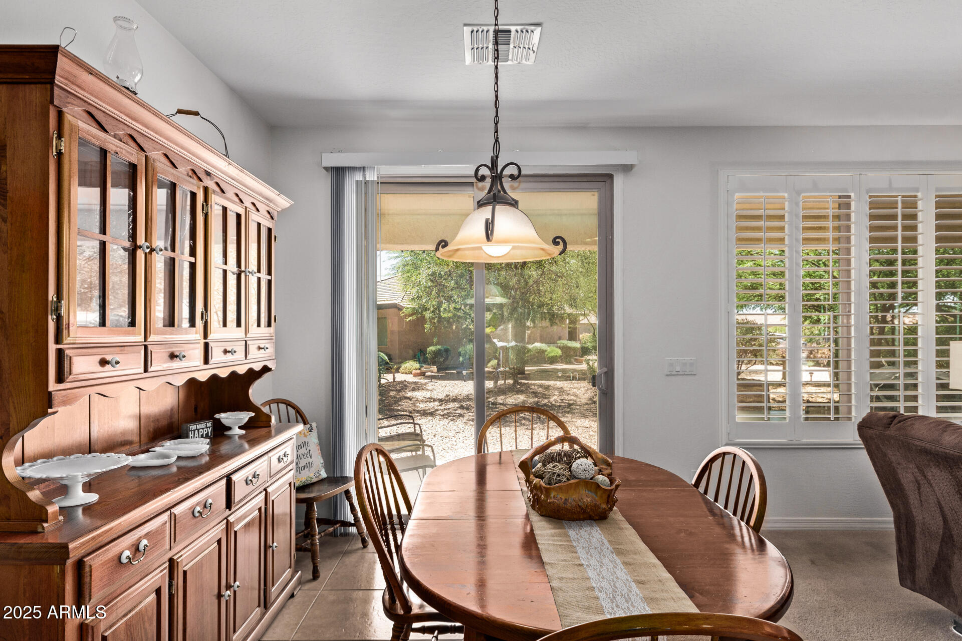 3618 N COLONIAL Court