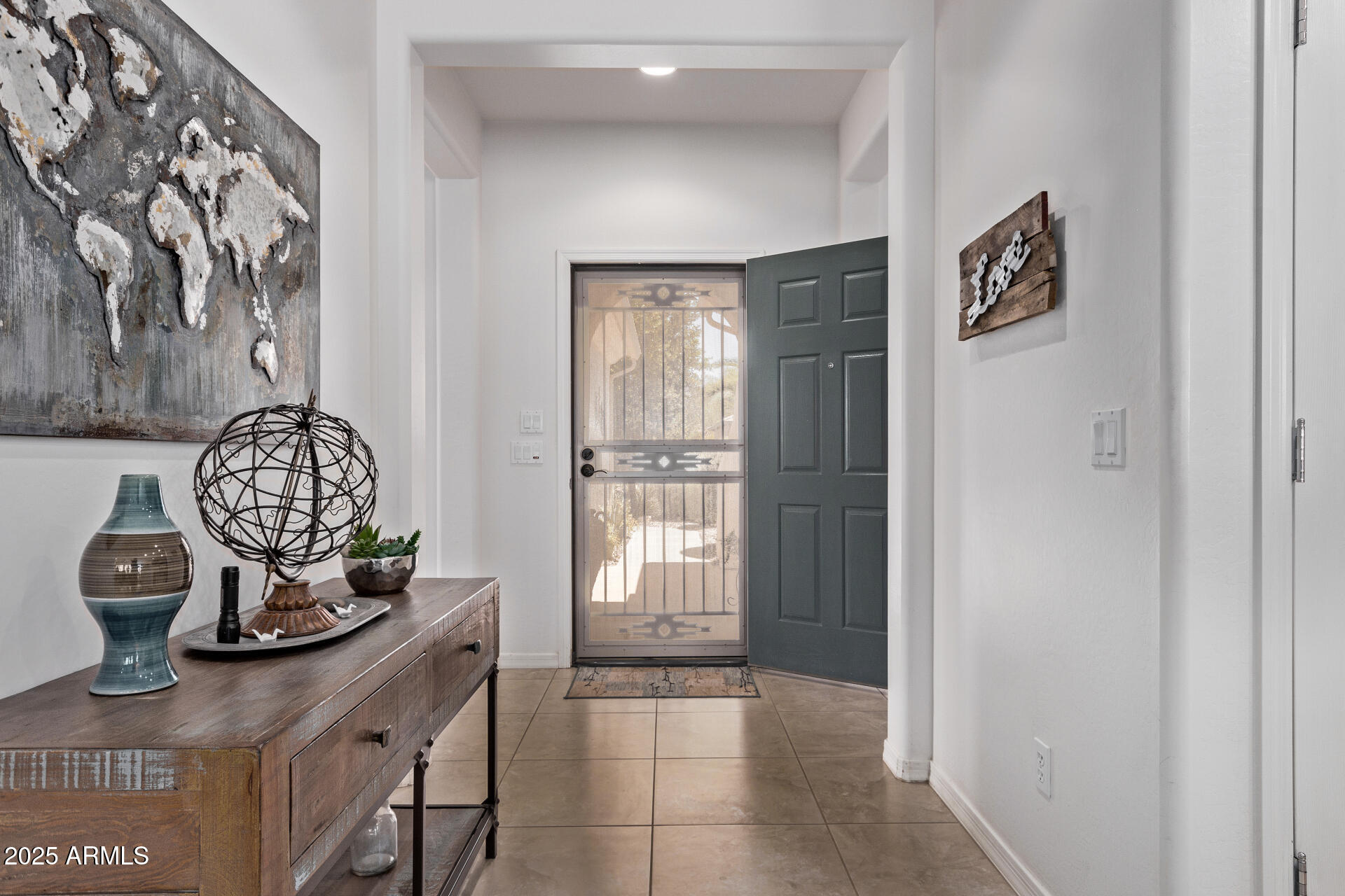 3618 N COLONIAL Court